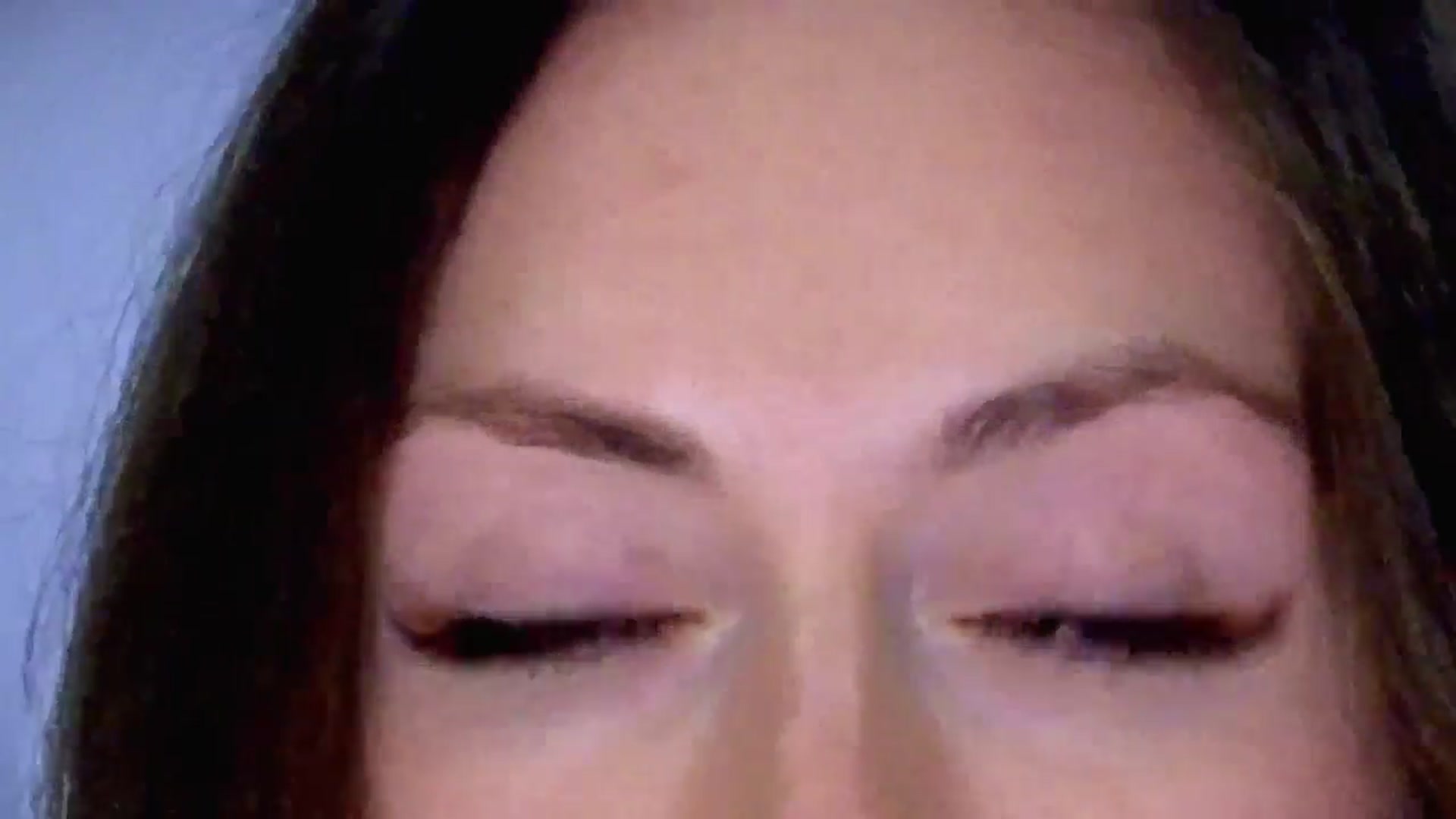 Gallery image thumbnail from Amber_Fry's myfreecams stream on, 10/01/2025, 21:00 image 14 of 20