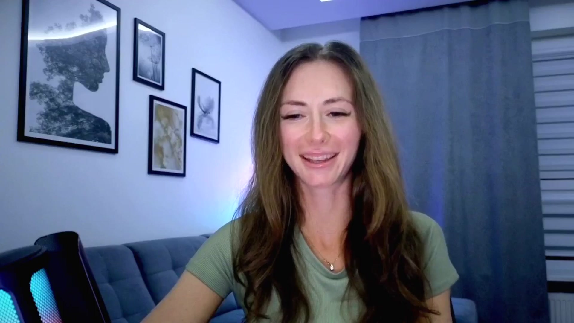 Gallery image thumbnail from Amber_Fry's myfreecams stream on, 10/01/2025, 21:00 image 5 of 20