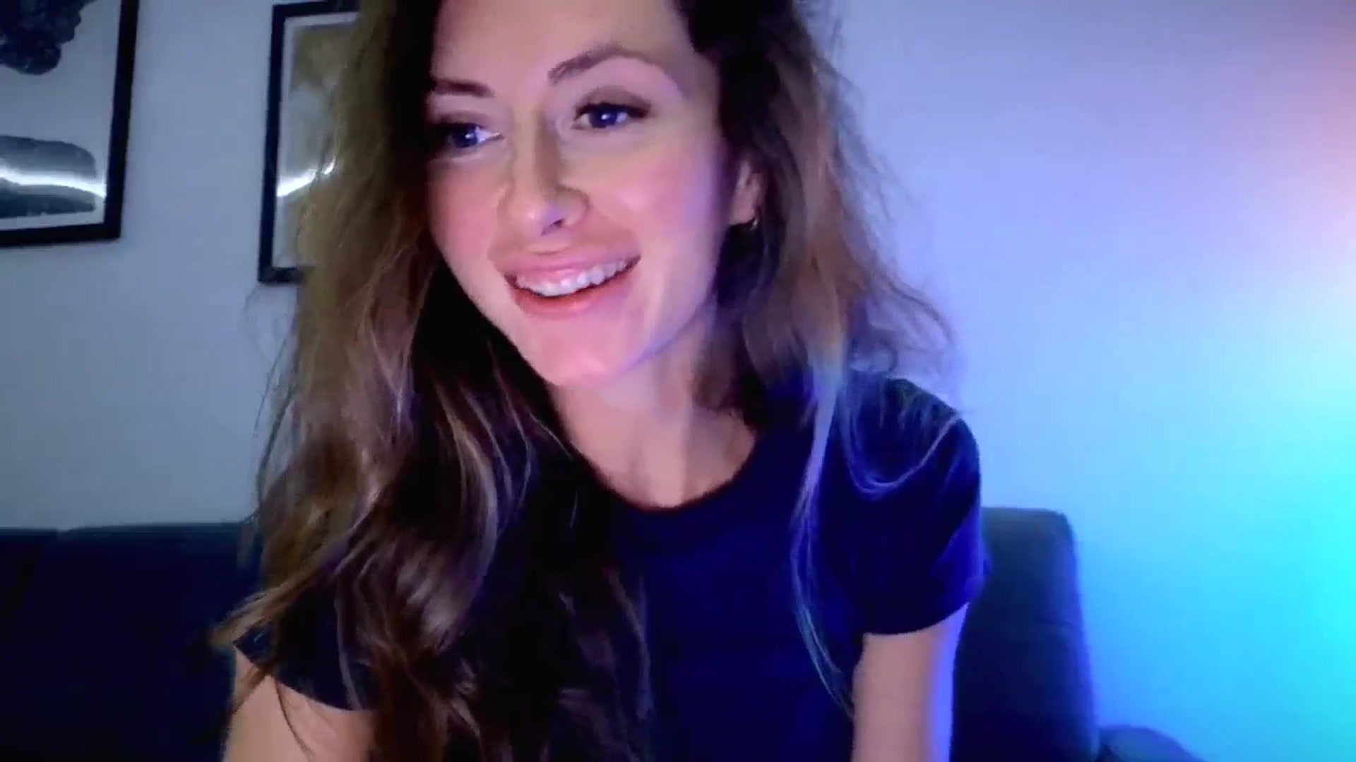 Gallery image thumbnail from Amber_Fry's myfreecams stream on, 10/03/2025, 22:58 image 6 of 20
