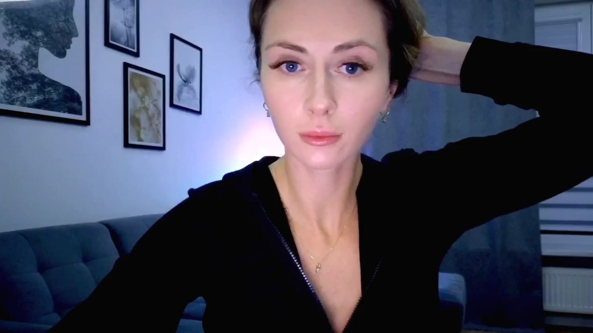 Gallery image thumbnail from Amber_Fry's myfreecams stream on, 10/04/2025, 16:52 image 6 of 20