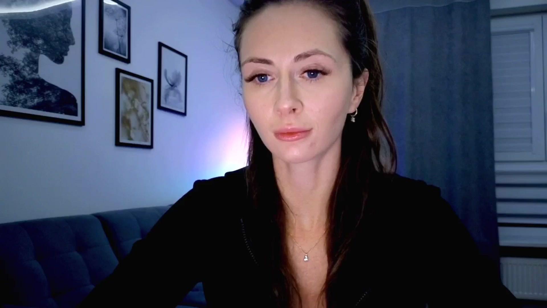 Gallery image thumbnail from Amber_Fry's myfreecams stream on, 10/04/2025, 16:52 image 18 of 20