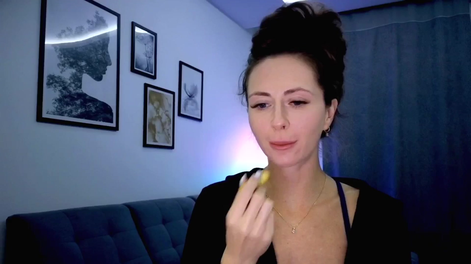 Gallery image thumbnail from Amber_Fry's myfreecams stream on, 10/04/2025, 22:18 image 10 of 20