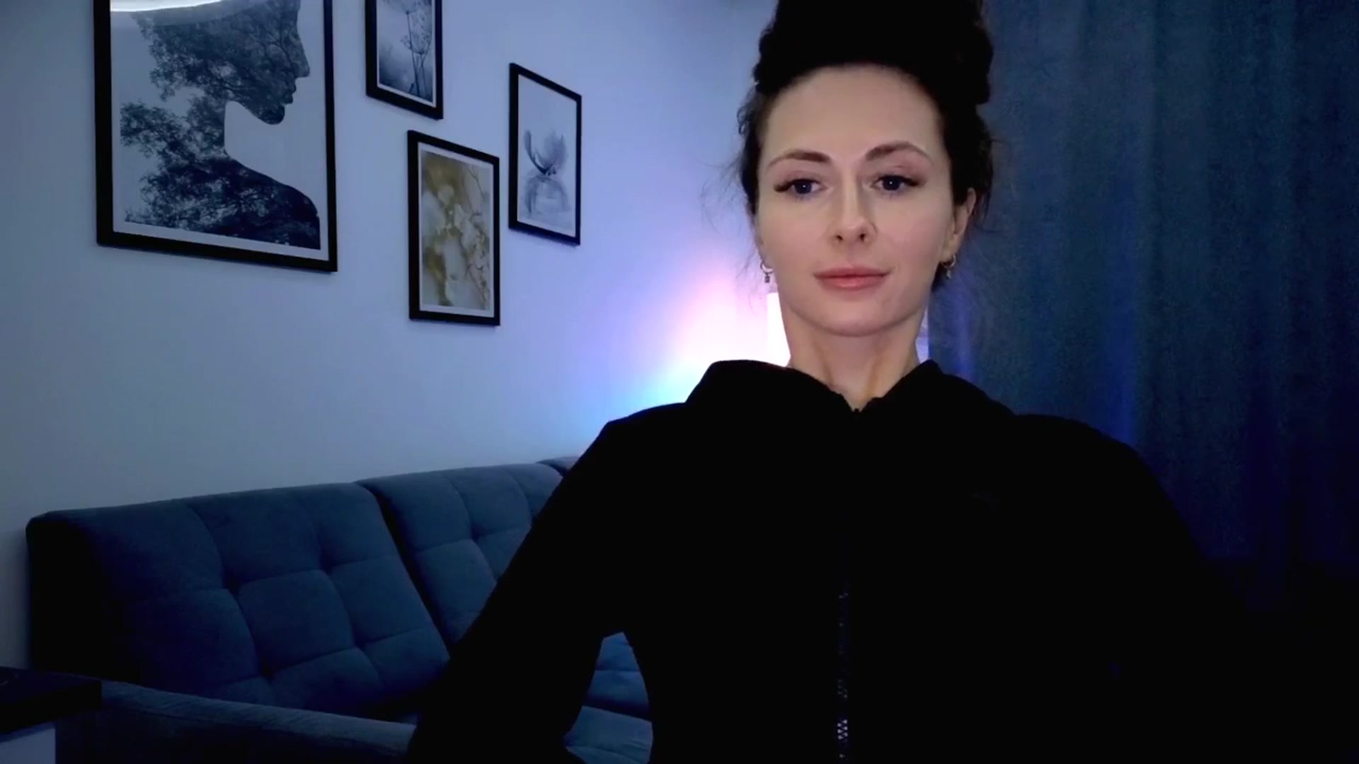 Gallery image thumbnail from Amber_Fry's myfreecams stream on, 10/04/2025, 22:18 image 13 of 20