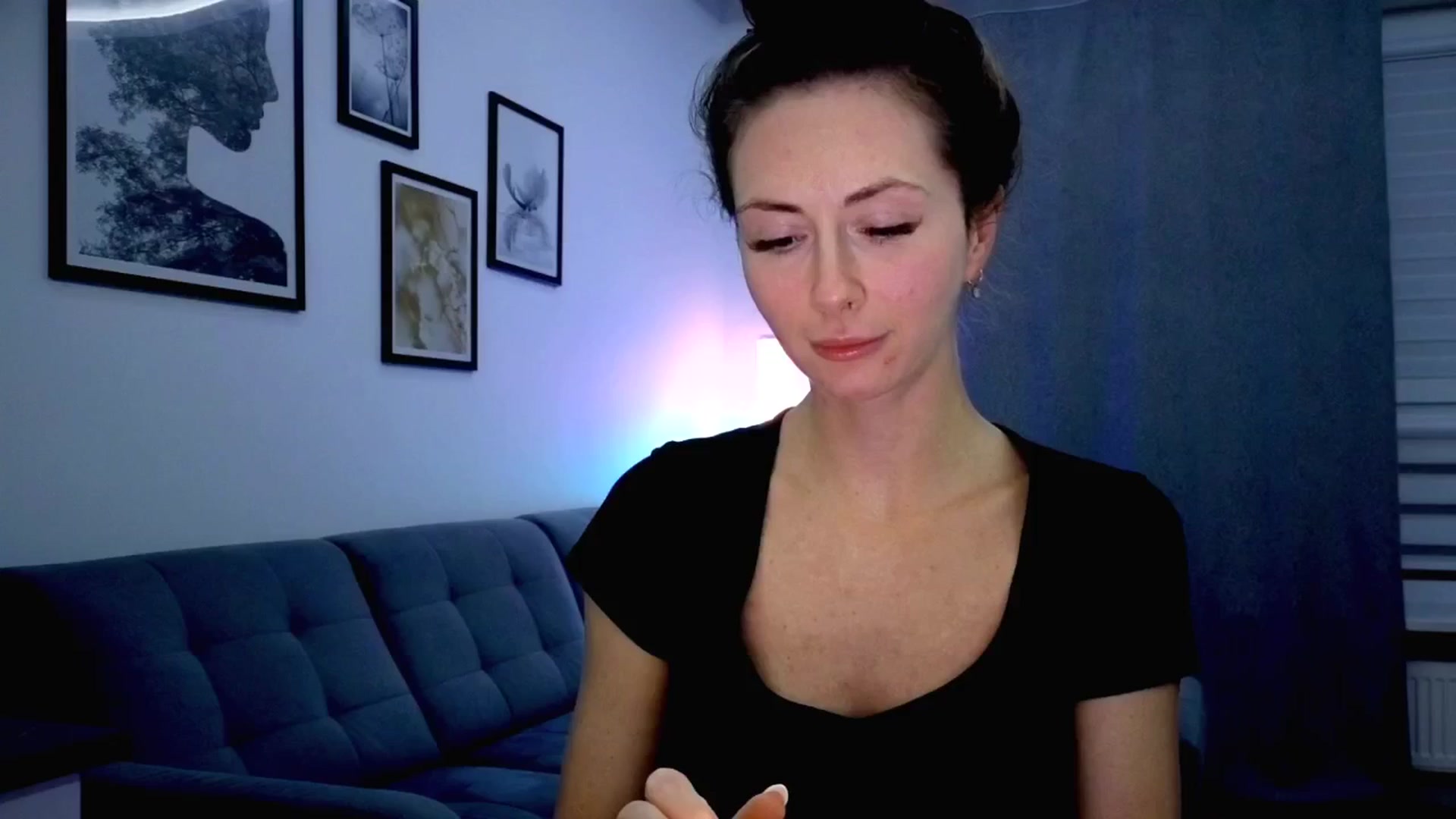 Gallery image thumbnail from Amber_Fry's myfreecams stream on, 10/07/2025, 20:47 image 14 of 20