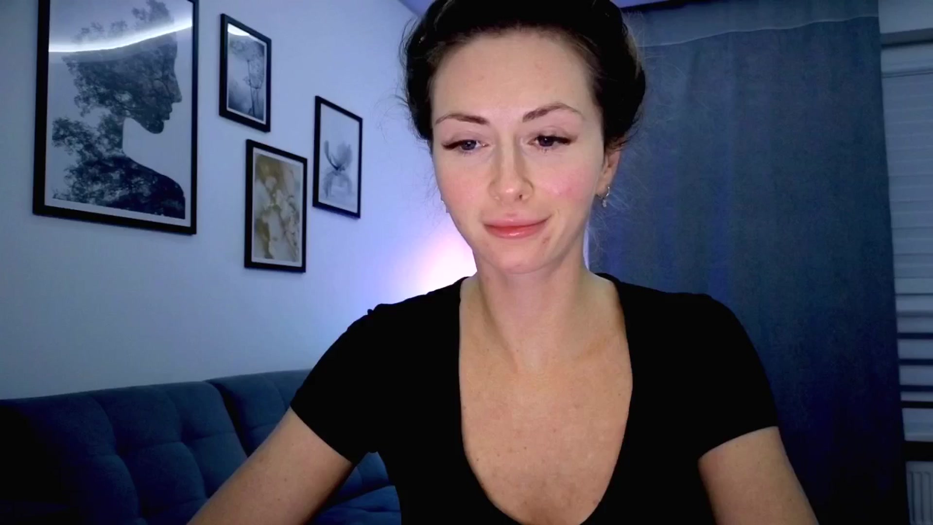 Gallery image thumbnail from Amber_Fry's myfreecams stream on, 10/07/2025, 20:47 image 18 of 20