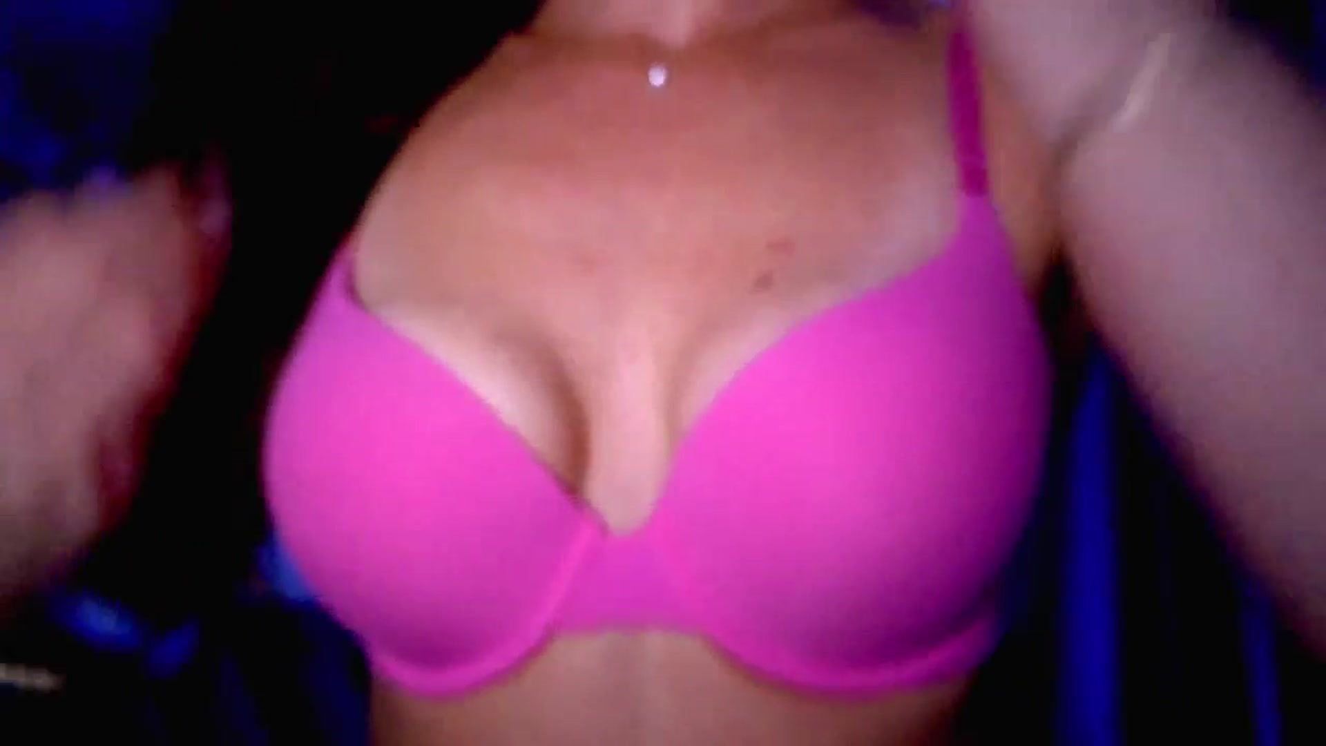 Gallery image thumbnail from Amber_Fry's myfreecams stream on, 10/08/2025, 22:11 image 20 of 20