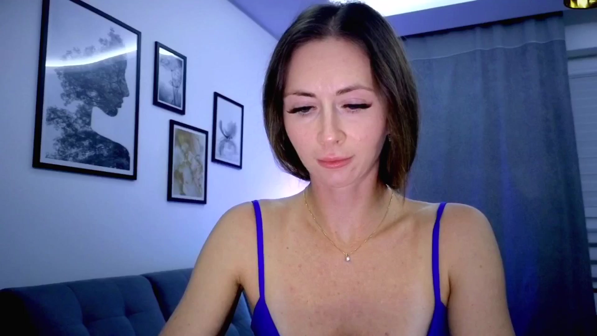 Gallery image thumbnail from Amber_Fry's myfreecams stream on, 10/09/2025, 20:15 image 16 of 20