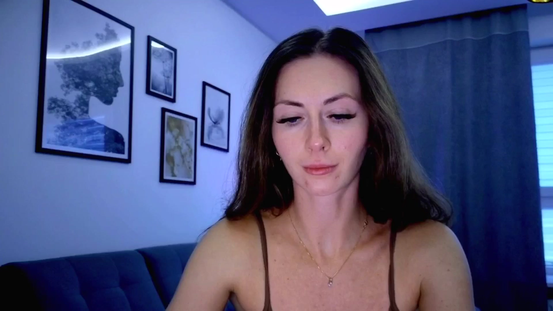 Gallery image thumbnail from Amber_Fry's myfreecams stream on, 10/12/2025, 16:01 image 8 of 20