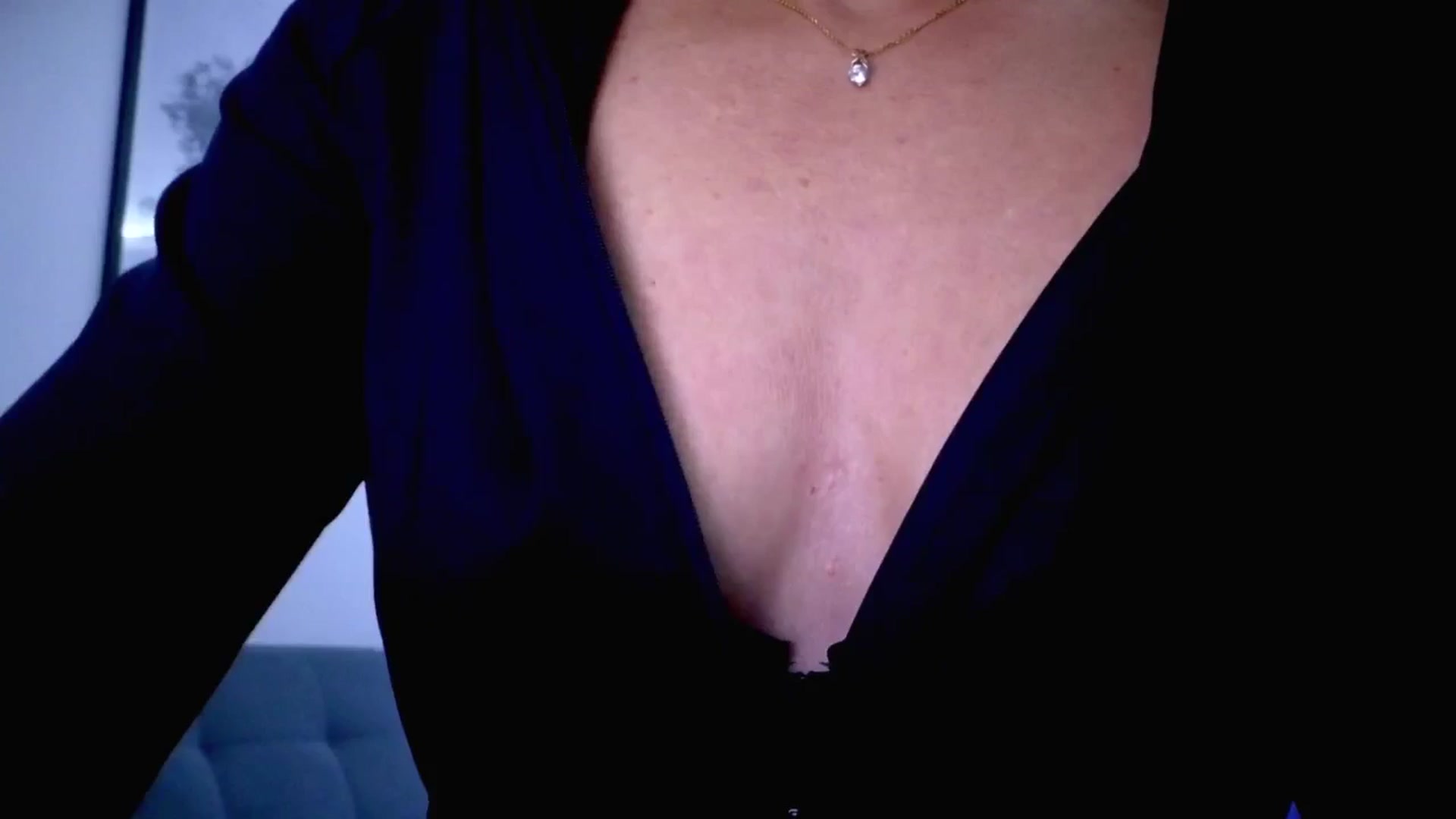 Gallery image thumbnail from Amber_Fry's myfreecams stream on, 10/12/2025, 16:01 image 16 of 20