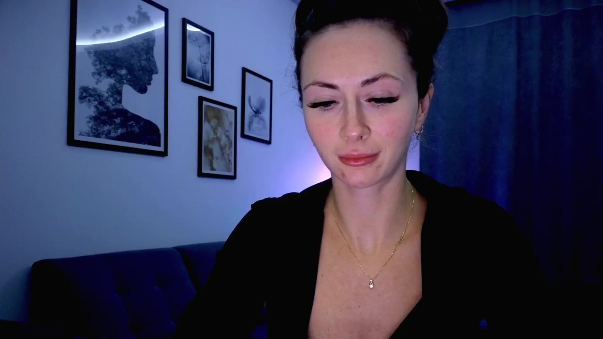 Gallery image thumbnail from Amber_Fry's myfreecams stream on, 10/12/2025, 16:54 image 16 of 20