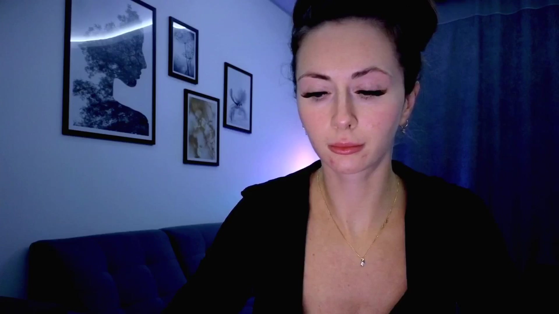 Gallery image thumbnail from Amber_Fry's myfreecams stream on, 10/12/2025, 16:54 image 10 of 20