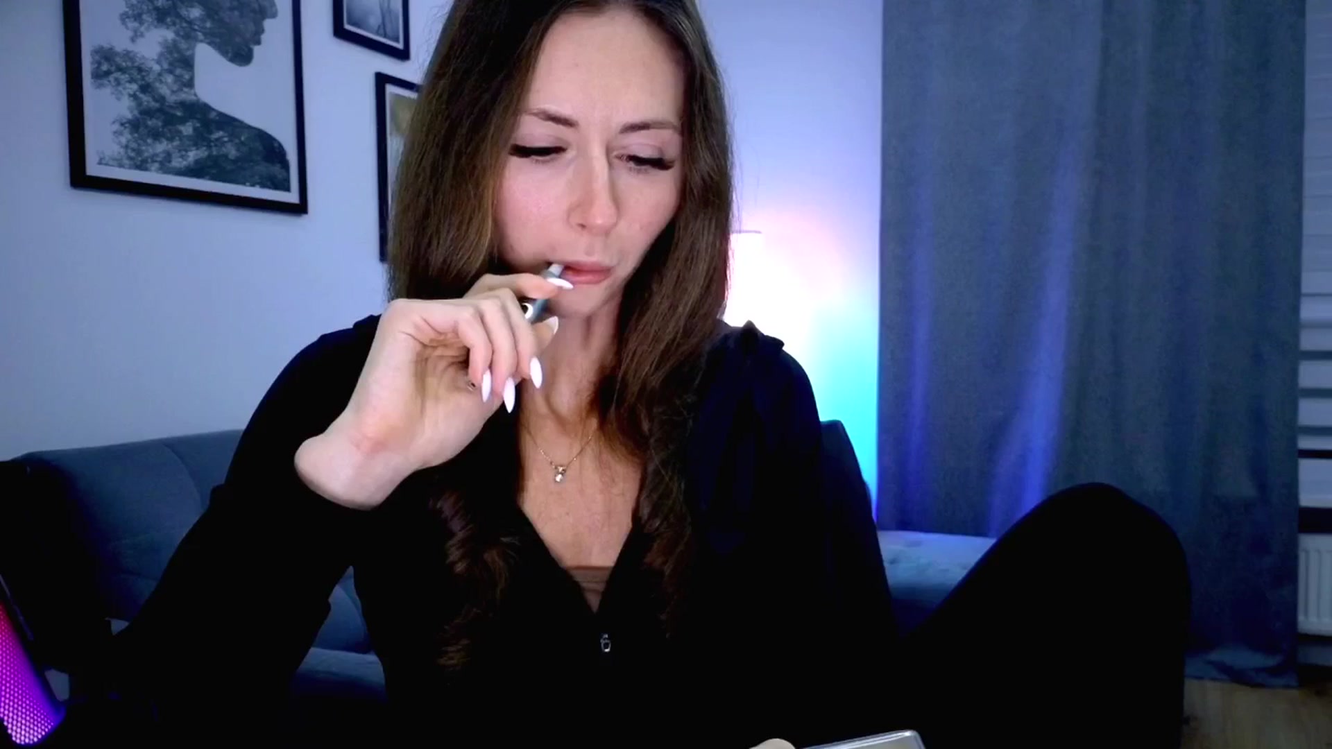 Gallery image thumbnail from Amber_Fry's myfreecams stream on, 10/12/2025, 20:52 image 6 of 20