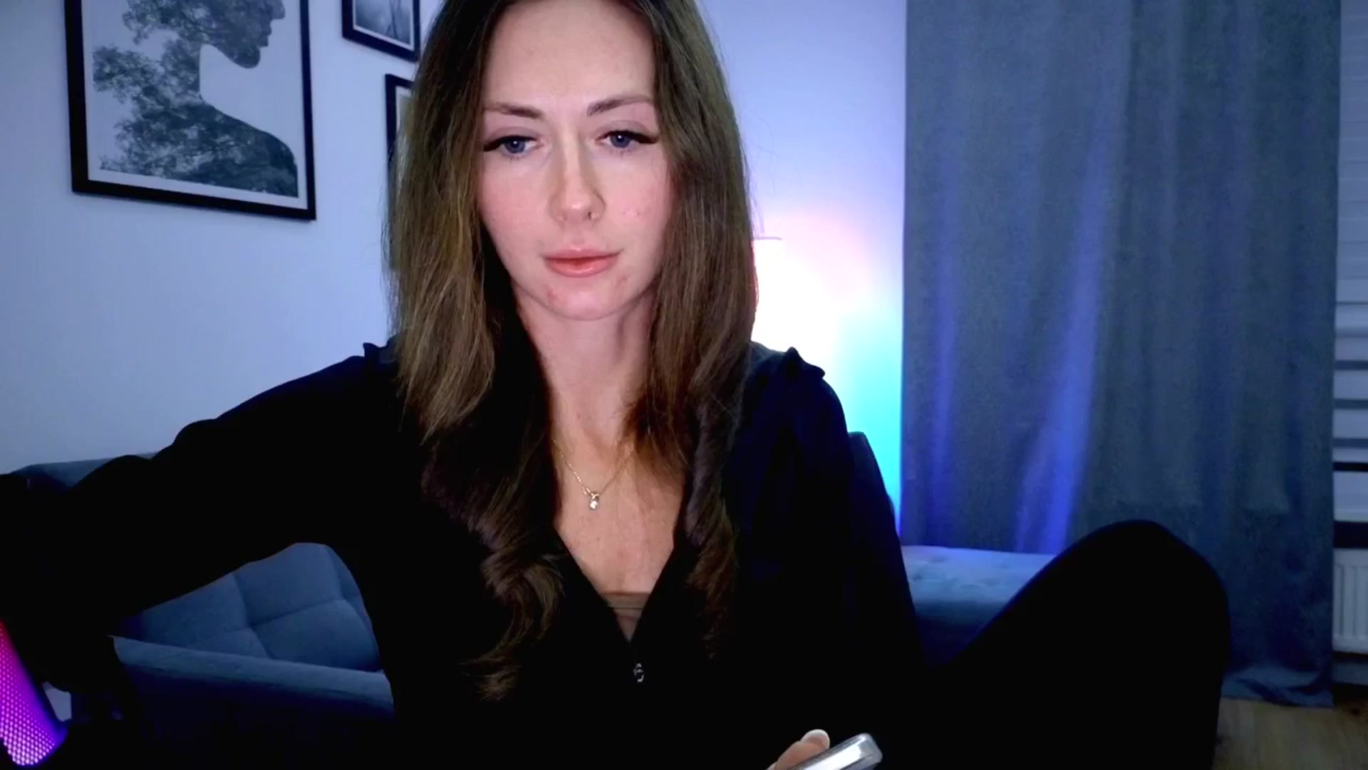 Gallery image thumbnail from Amber_Fry's myfreecams stream on, 10/12/2025, 20:52 image 7 of 20
