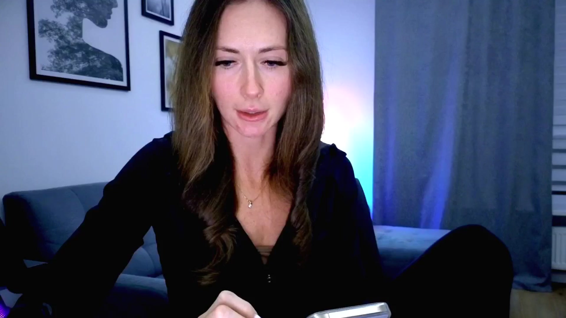 Gallery image thumbnail from Amber_Fry's myfreecams stream on, 10/12/2025, 20:52 image 8 of 20