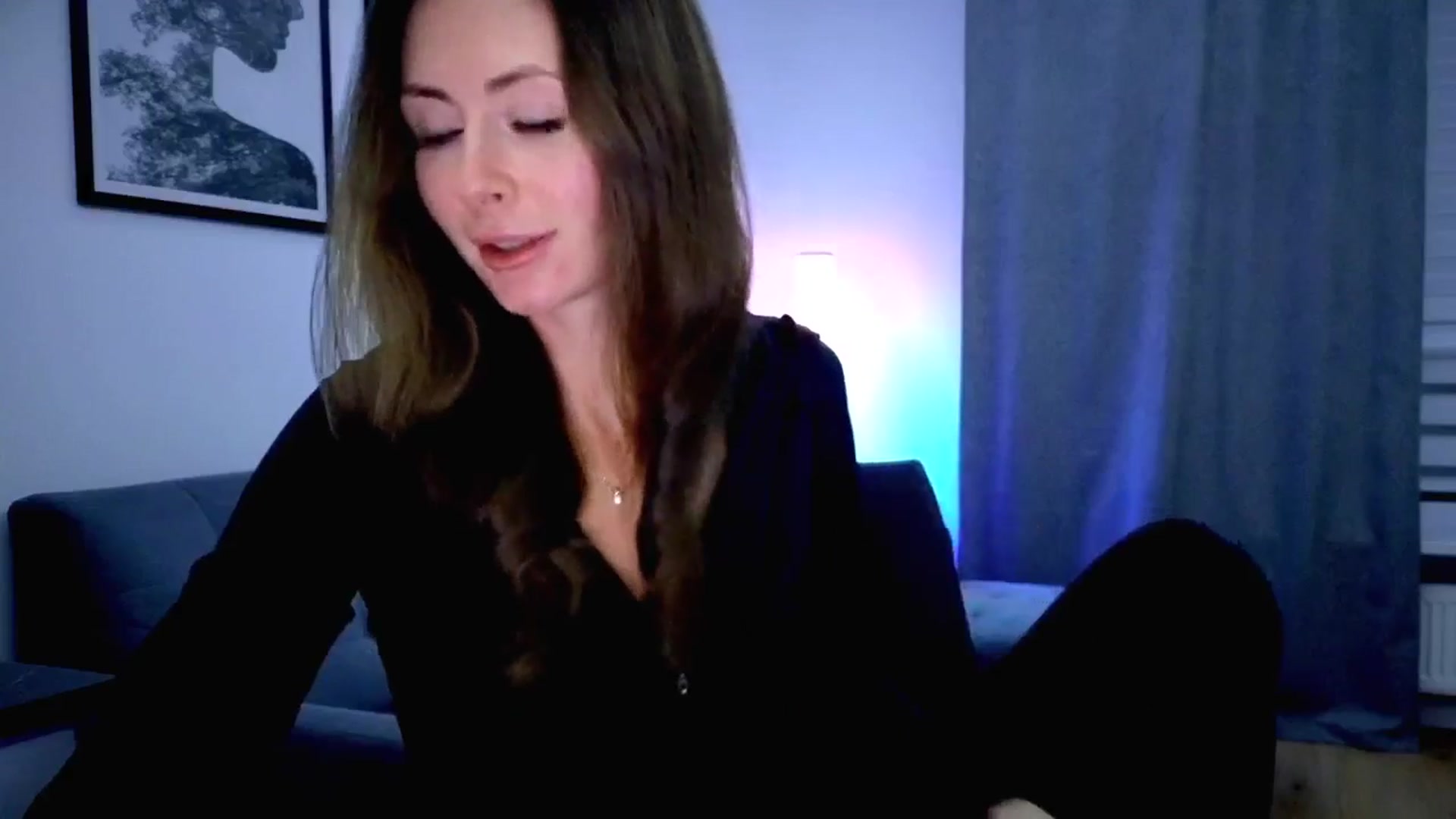 Gallery image thumbnail from Amber_Fry's myfreecams stream on, 10/12/2025, 20:52 image 9 of 20