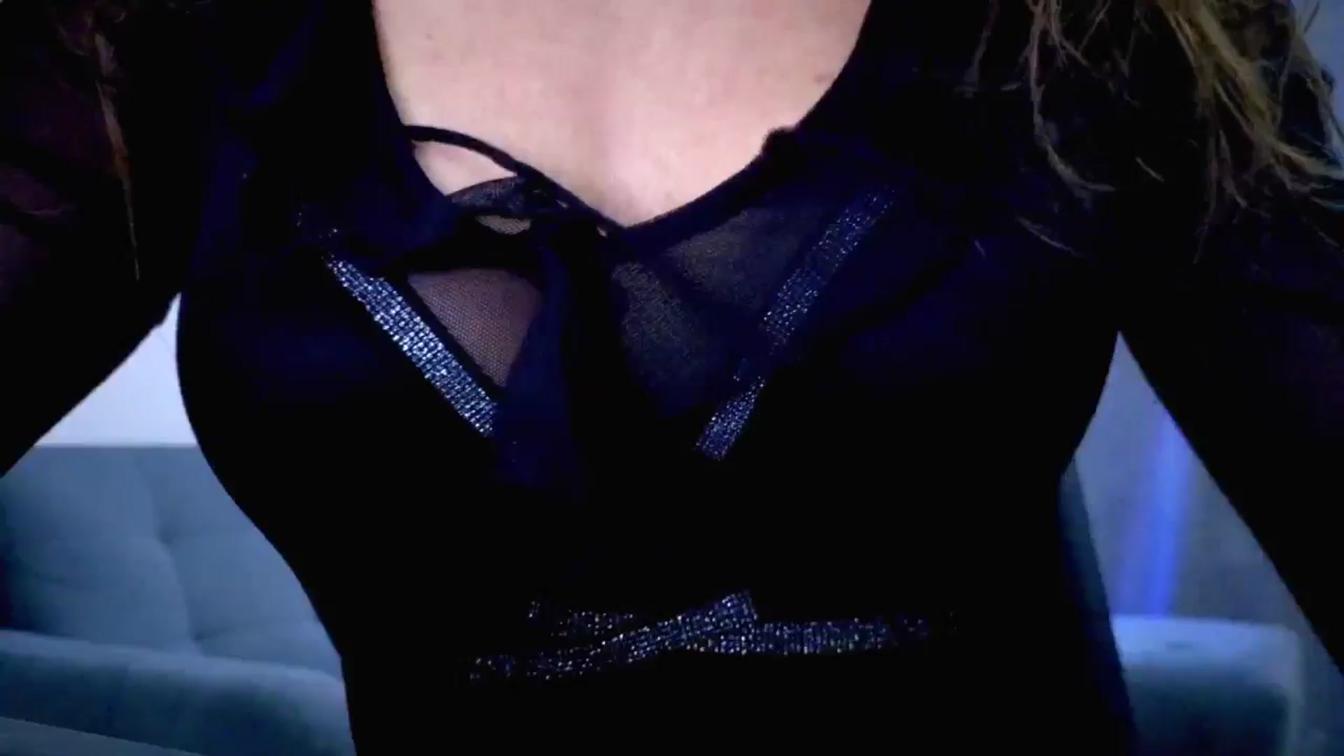 Gallery image thumbnail from Amber_Fry's myfreecams stream on, 10/13/2025, 22:13 image 9 of 20