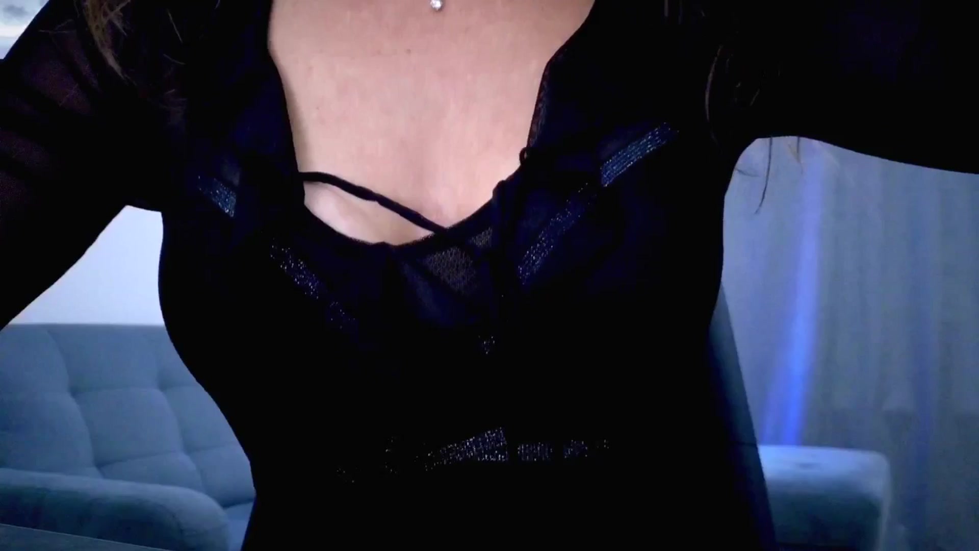 Gallery image thumbnail from Amber_Fry's myfreecams stream on, 10/13/2025, 22:13 image 8 of 20