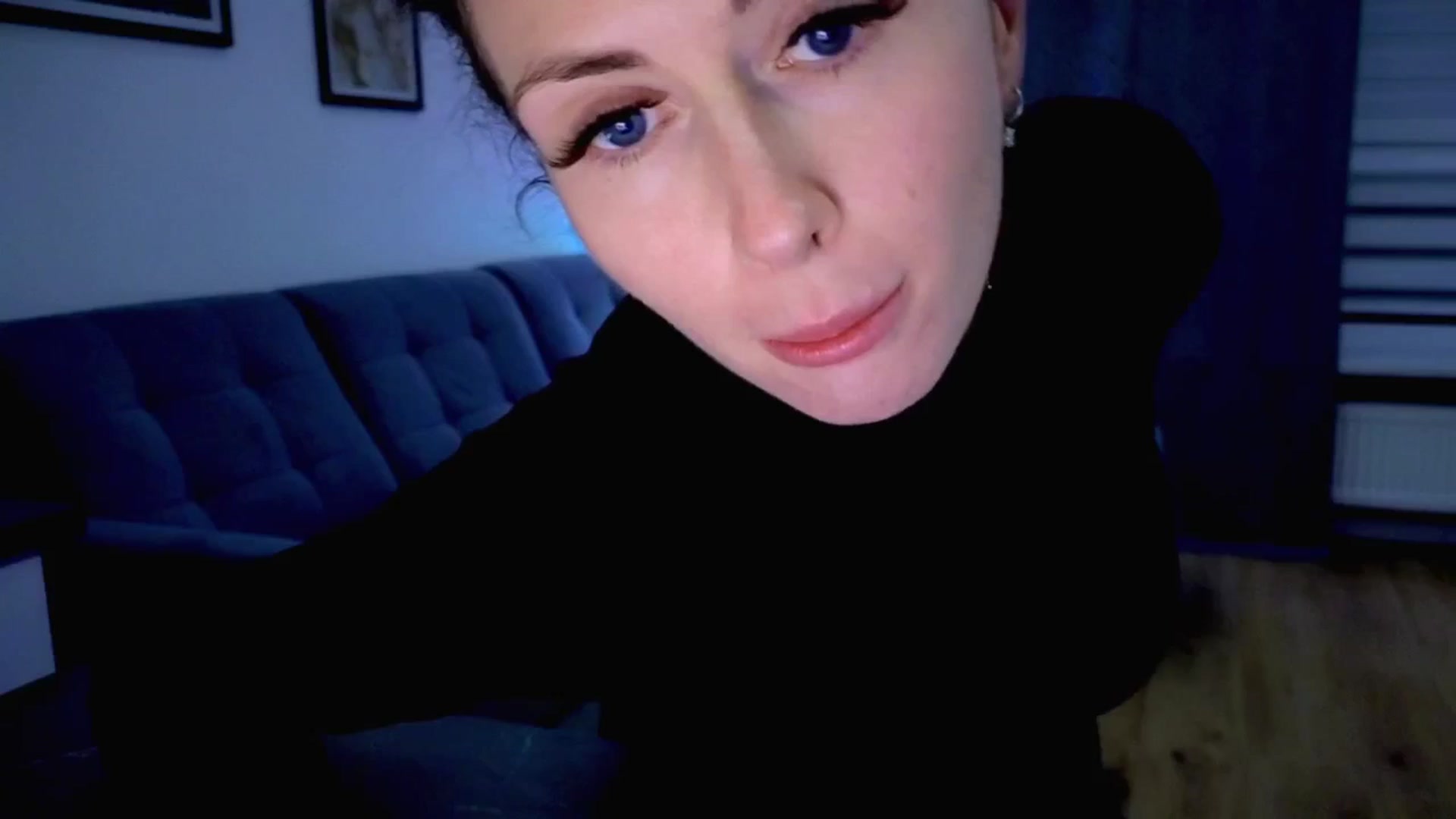 Gallery image thumbnail from Amber_Fry's myfreecams stream on, 10/19/2025, 19:50 image 6 of 20