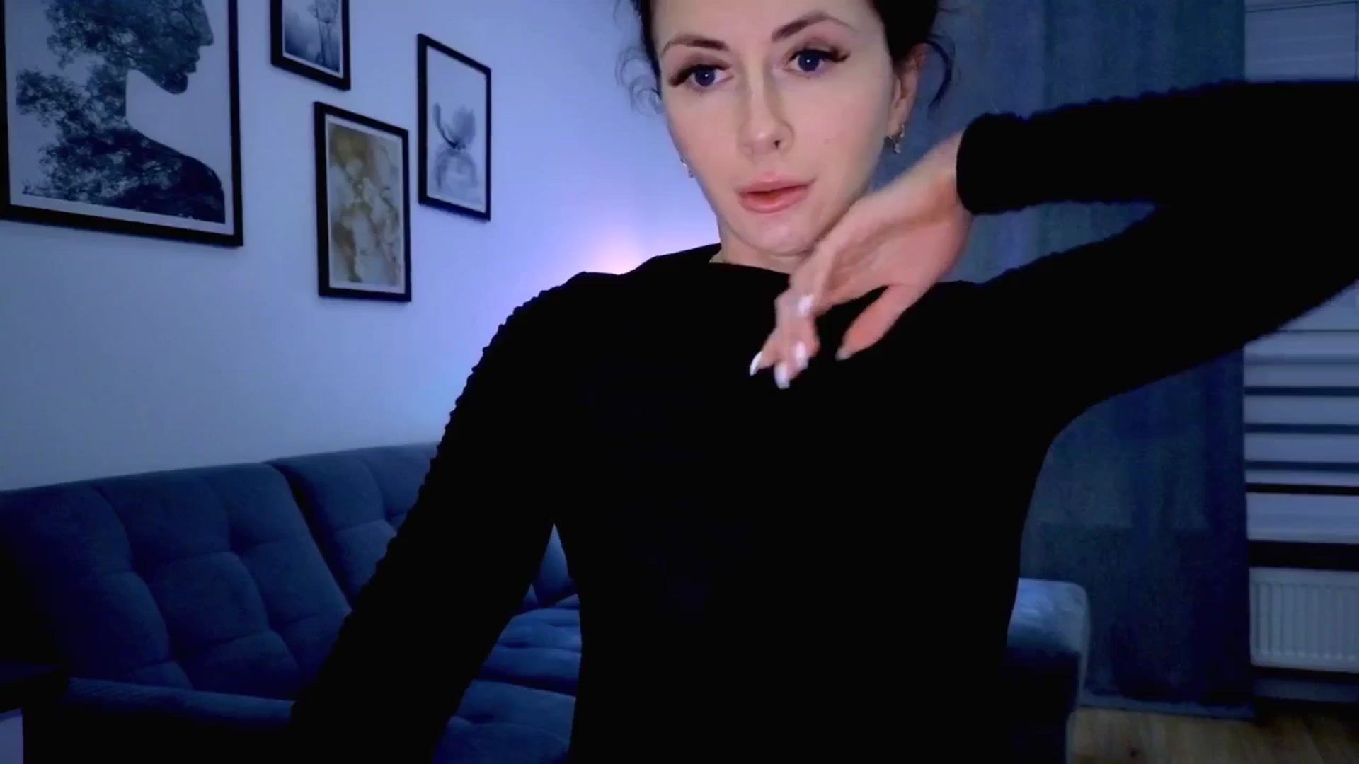 Gallery image thumbnail from Amber_Fry's myfreecams stream on, 10/19/2025, 19:50 image 9 of 20