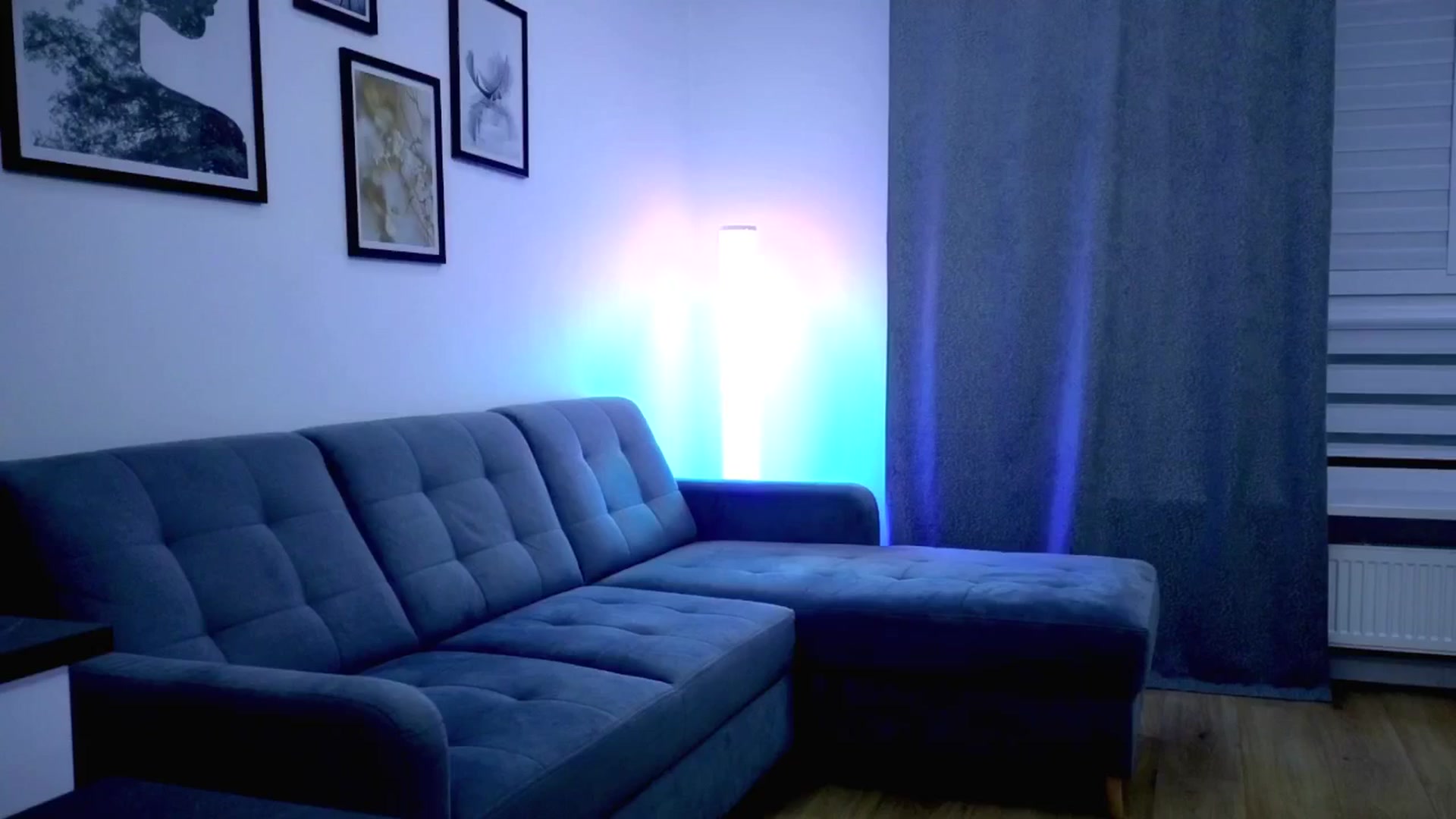 Gallery image thumbnail from Amber_Fry's myfreecams stream on, 10/19/2025, 19:50 image 13 of 20
