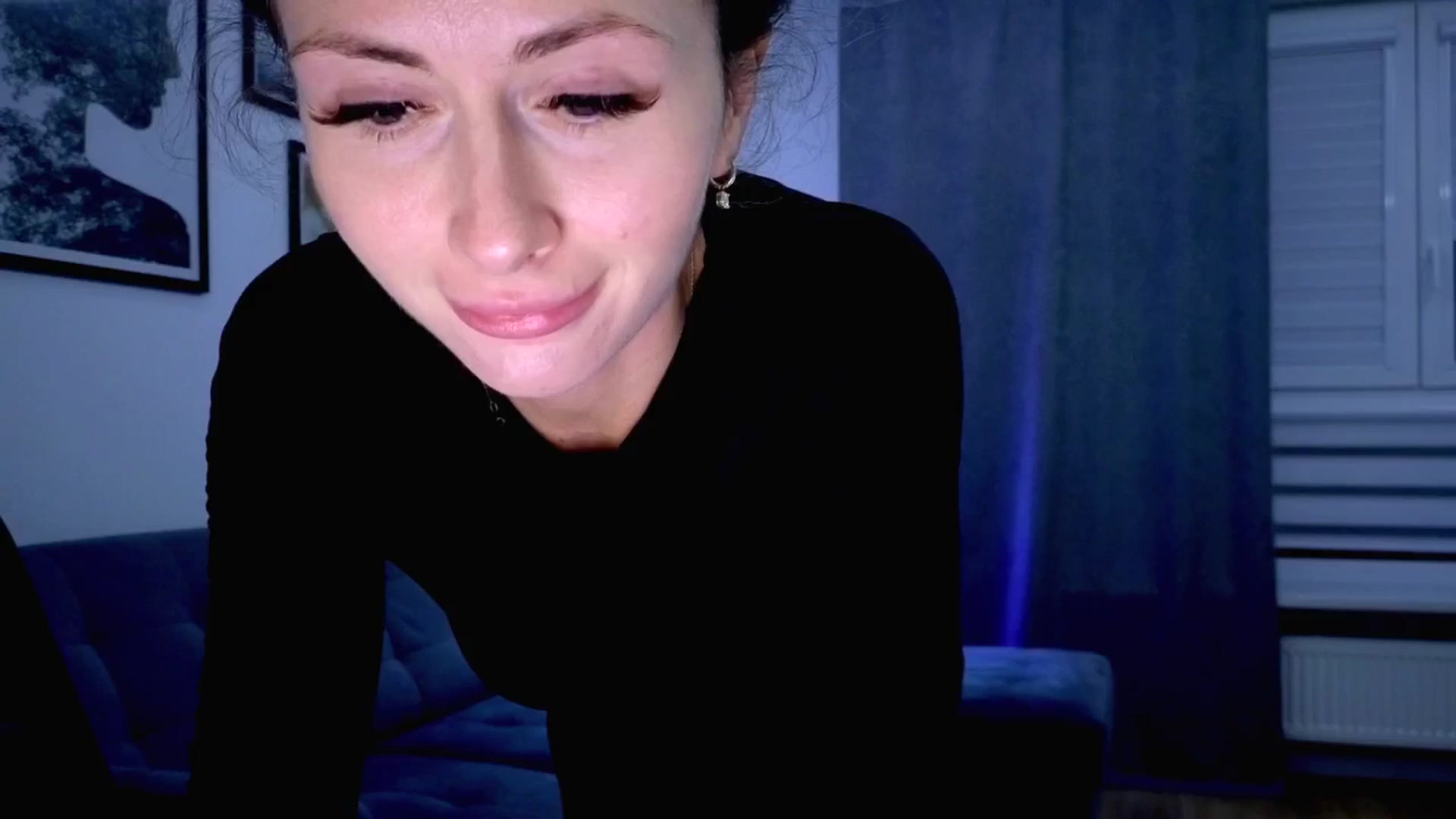 Gallery image thumbnail from Amber_Fry's myfreecams stream on, 10/19/2025, 20:59 image 8 of 20