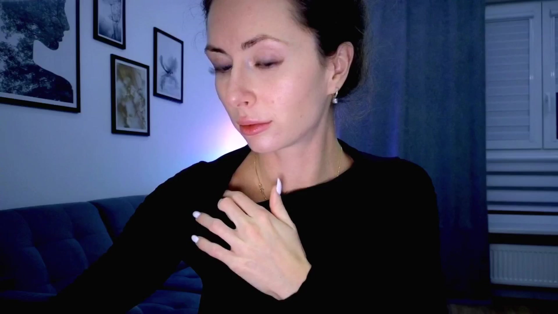 Gallery image thumbnail from Amber_Fry's myfreecams stream on, 10/19/2025, 20:59 image 10 of 20