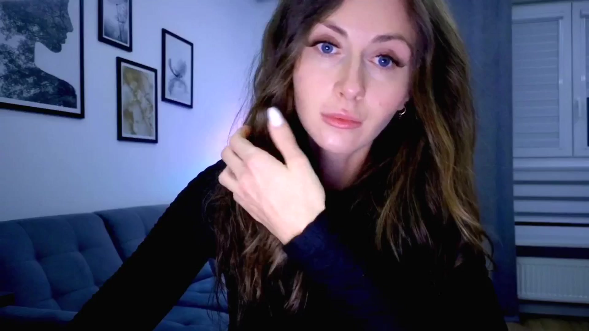 Gallery image thumbnail from Amber_Fry's myfreecams stream on, 10/19/2025, 20:59 image 17 of 20