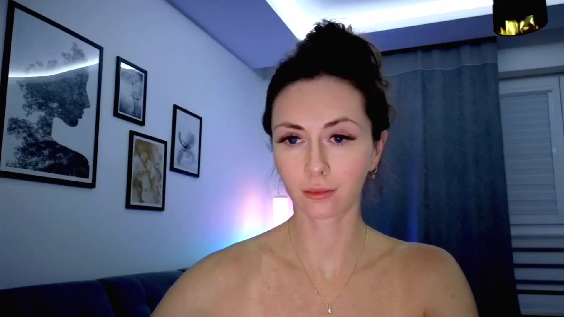 Gallery image thumbnail from Amber_Fry's myfreecams stream on, 10/21/2025, 20:49 image 14 of 20