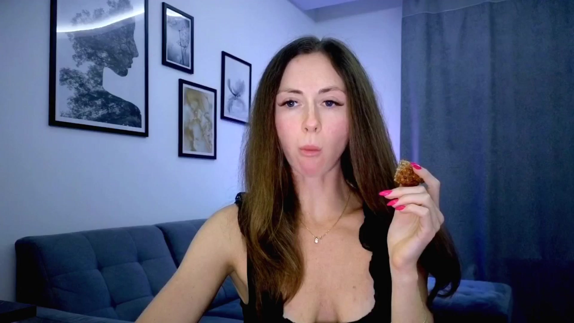 Gallery image thumbnail from Amber_Fry's myfreecams stream on, 10/24/2025, 17:39 image 15 of 20