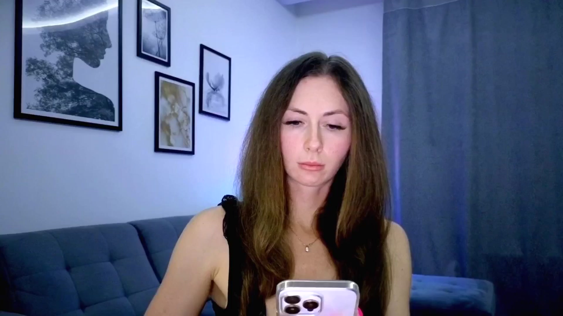 Gallery image thumbnail from Amber_Fry's myfreecams stream on, 10/24/2025, 17:39 image 5 of 20