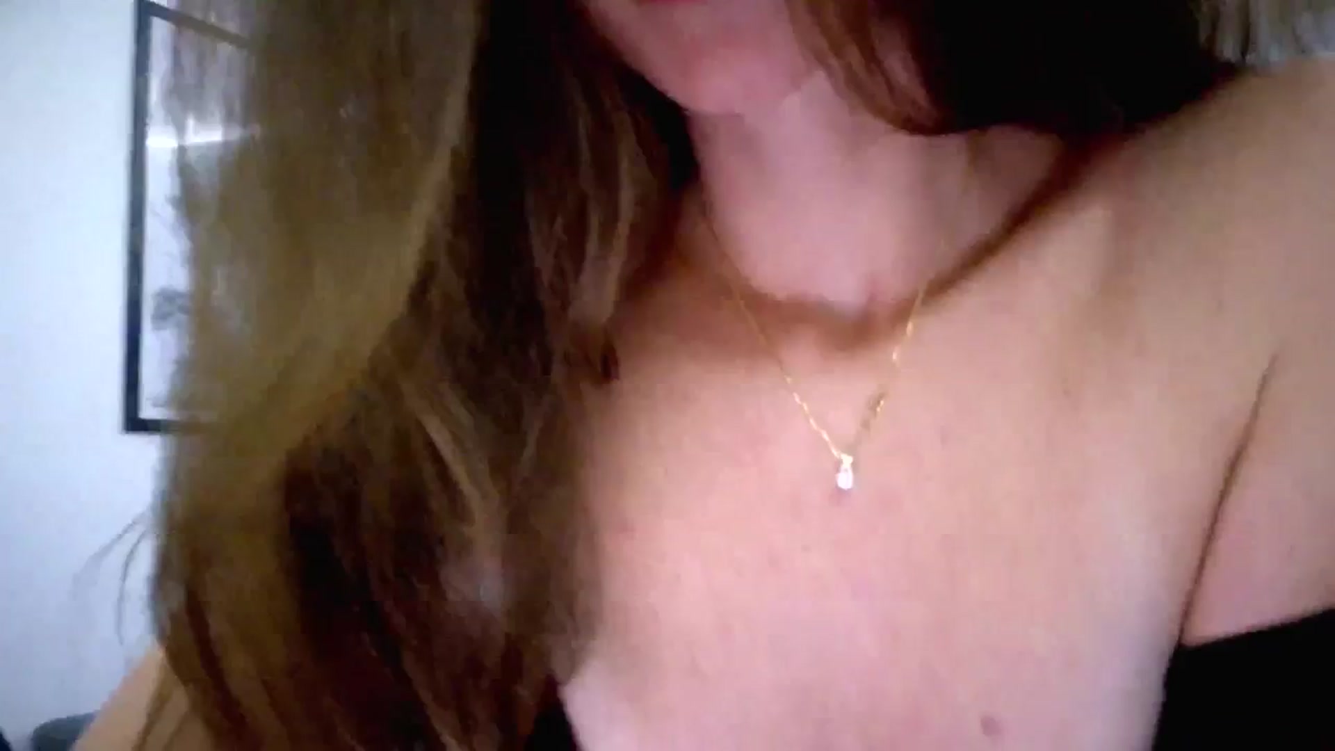 Gallery image thumbnail from Amber_Fry's myfreecams stream on, 10/24/2025, 20:37 image 9 of 20