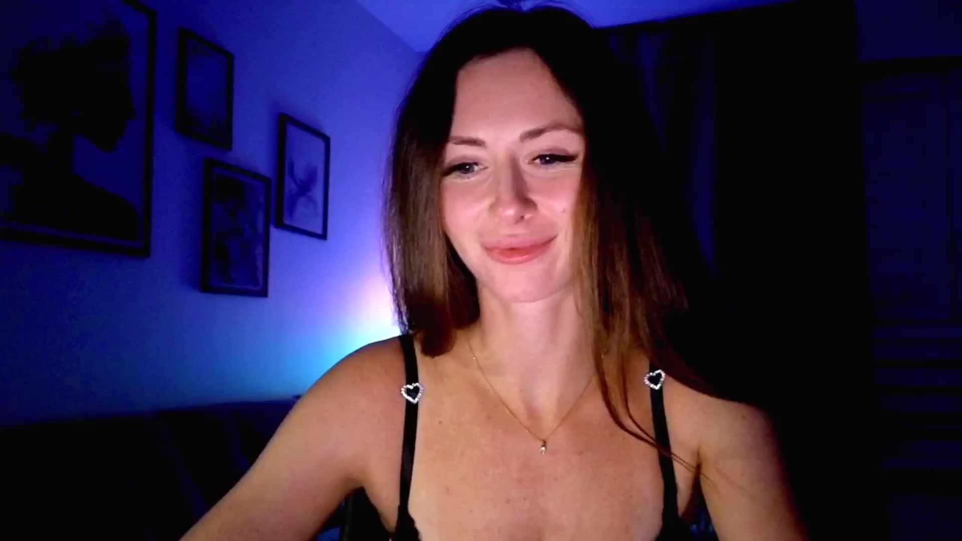 Gallery image thumbnail from Amber_Fry's myfreecams stream on, 10/25/2025, 23:27 image 20 of 20