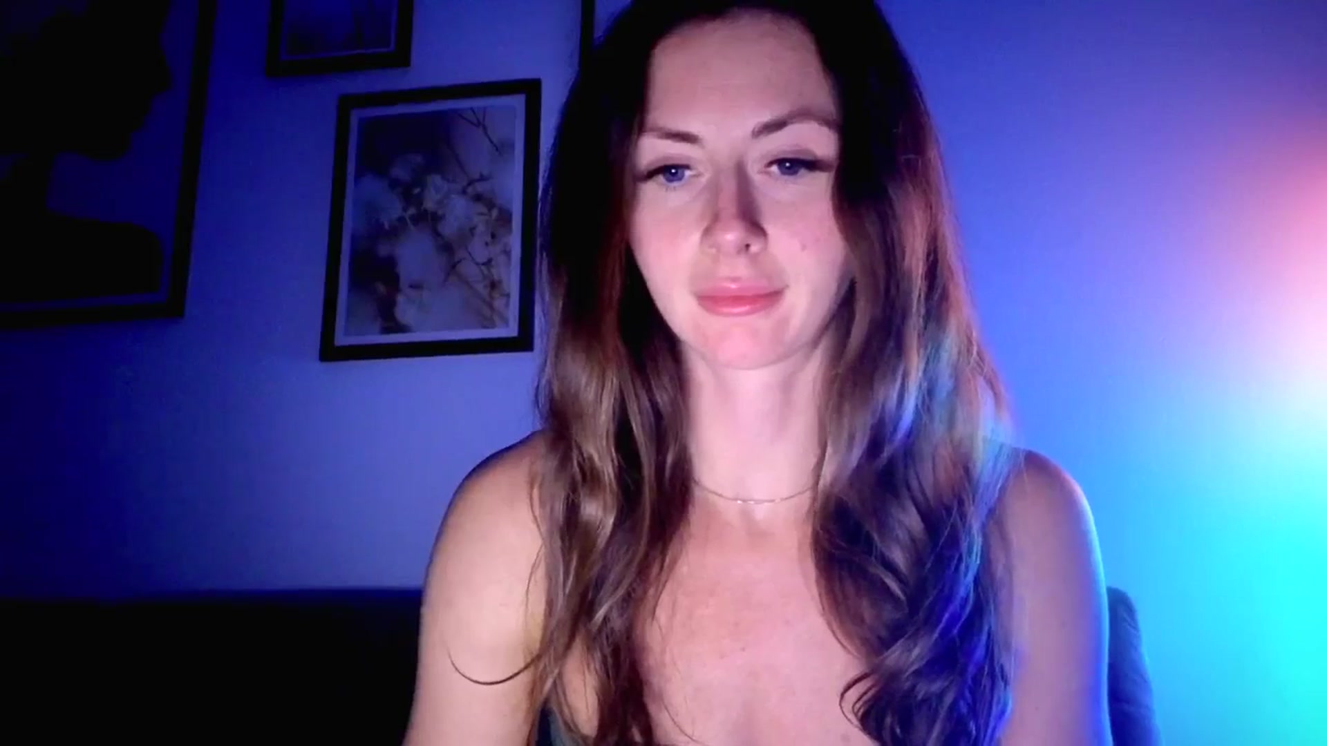 Gallery image thumbnail from Amber_Fry's myfreecams stream on, 10/29/2025, 21:36 image 16 of 20