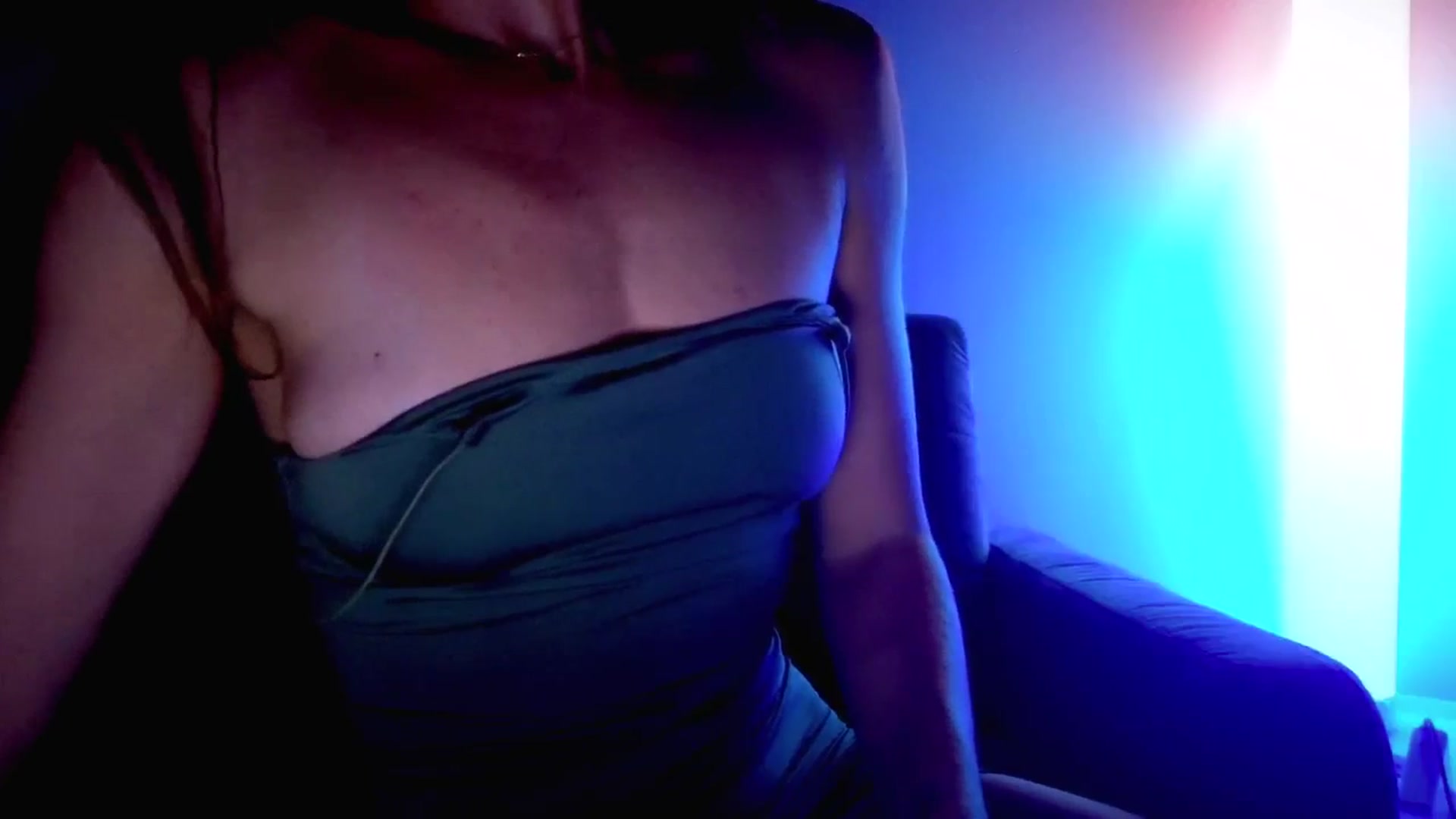 Gallery image thumbnail from Amber_Fry's myfreecams stream on, 10/29/2025, 21:36 image 19 of 20