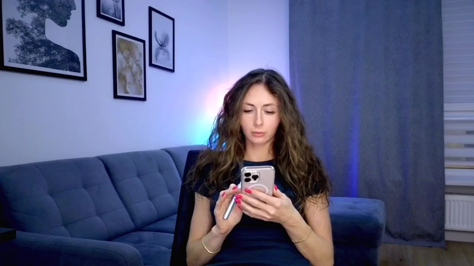 Gallery image thumbnail from Amber_Fry's myfreecams stream on, 11/01/2025, 16:37 image 5 of 20