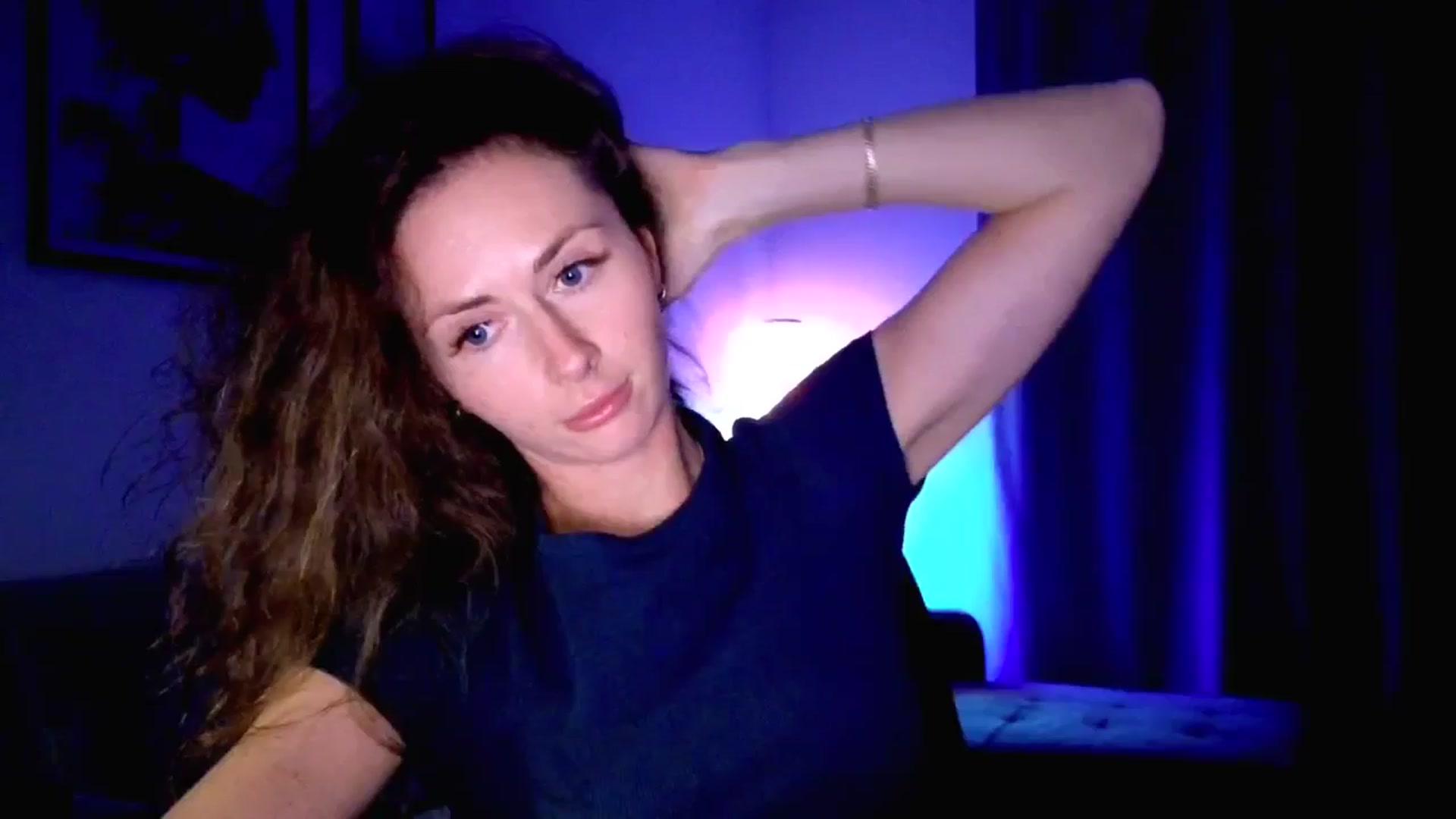 Gallery image thumbnail from Amber_Fry's myfreecams stream on, 11/01/2025, 16:37 image 19 of 20