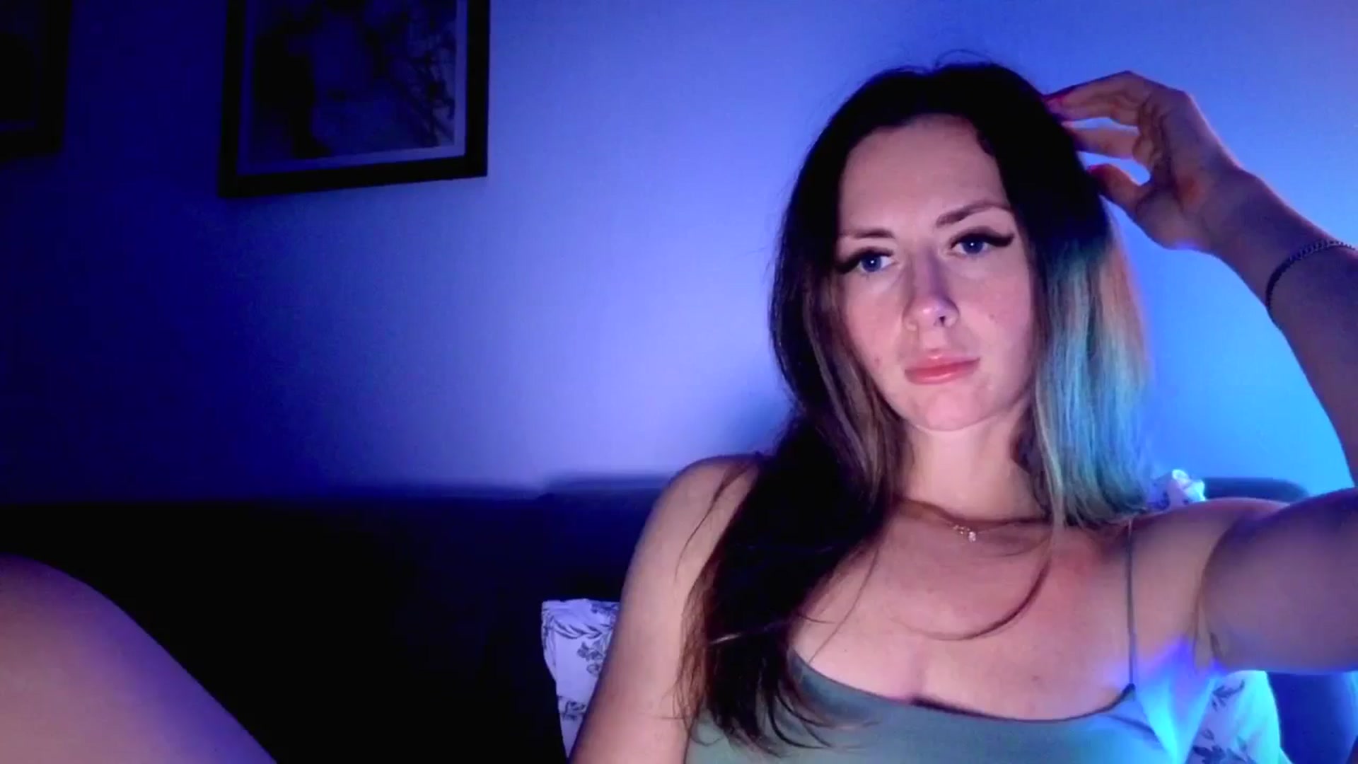 Gallery image thumbnail from Amber_Fry's myfreecams stream on, 11/06/2025, 24:02 image 7 of 20