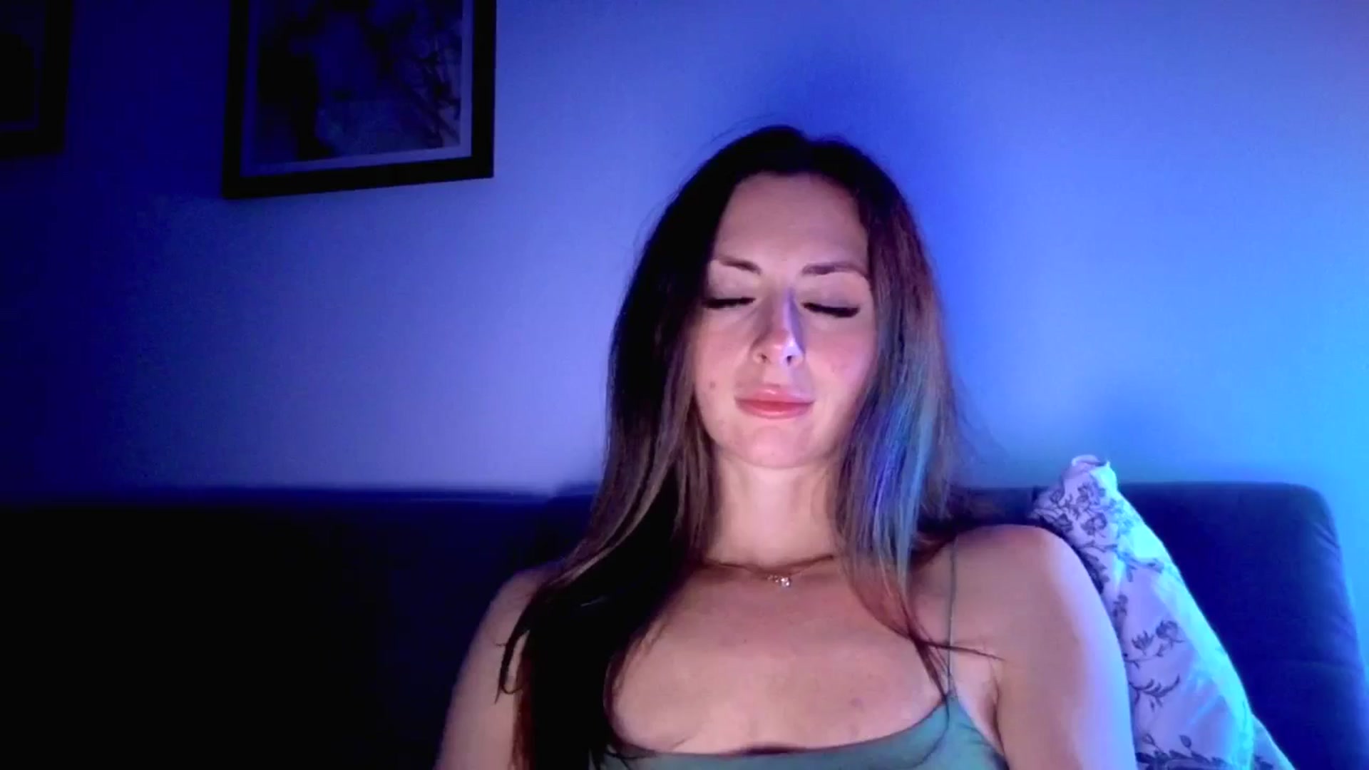 Gallery image thumbnail from Amber_Fry's myfreecams stream on, 11/06/2025, 24:02 image 8 of 20