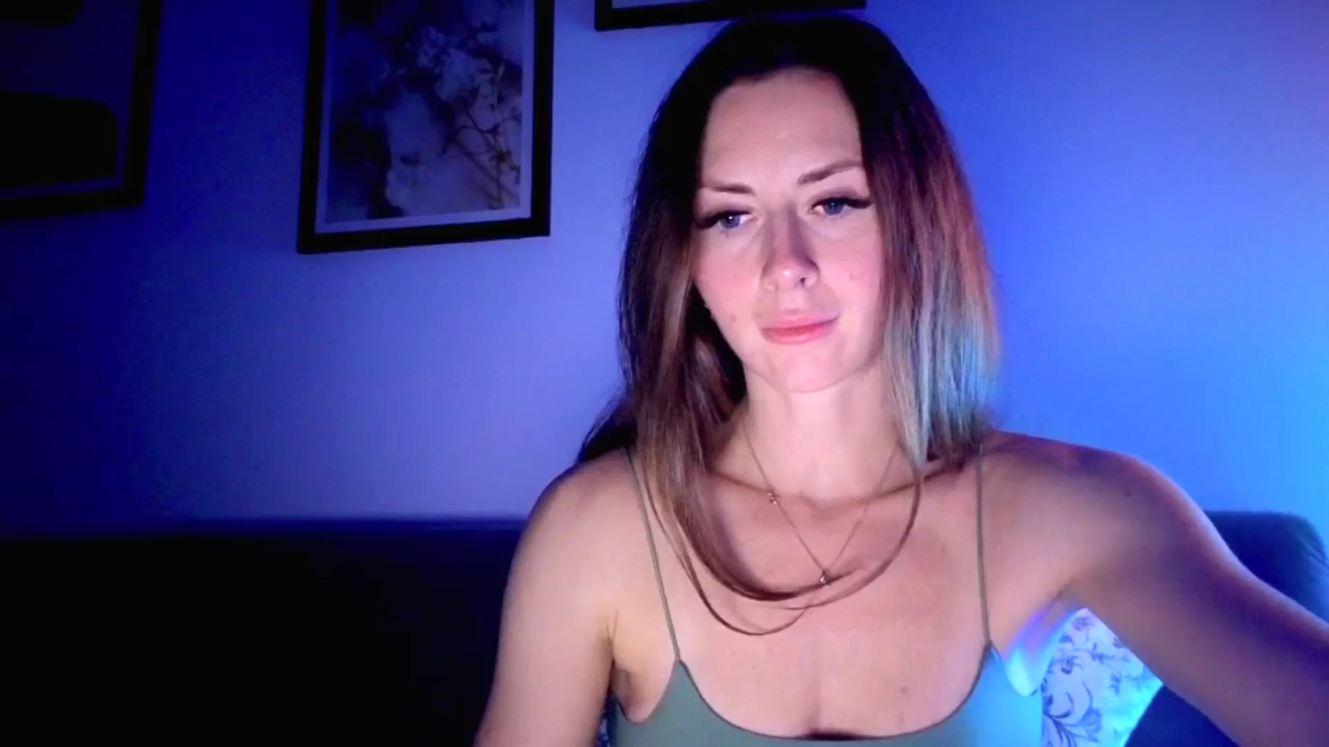 Gallery image thumbnail from Amber_Fry's myfreecams stream on, 11/06/2025, 24:02 image 14 of 20