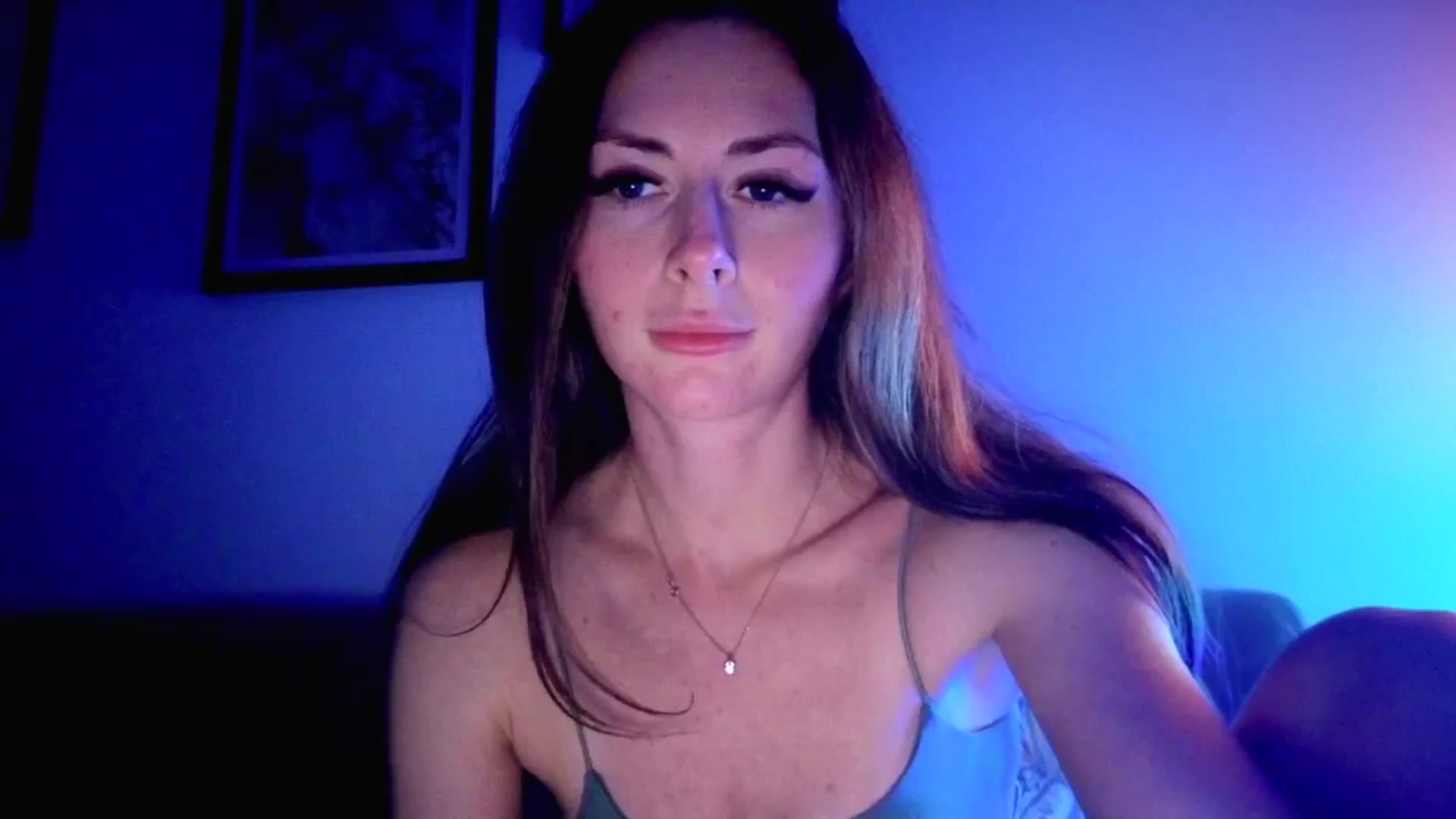 Gallery image thumbnail from Amber_Fry's myfreecams stream on, 11/06/2025, 01:06 image 18 of 20