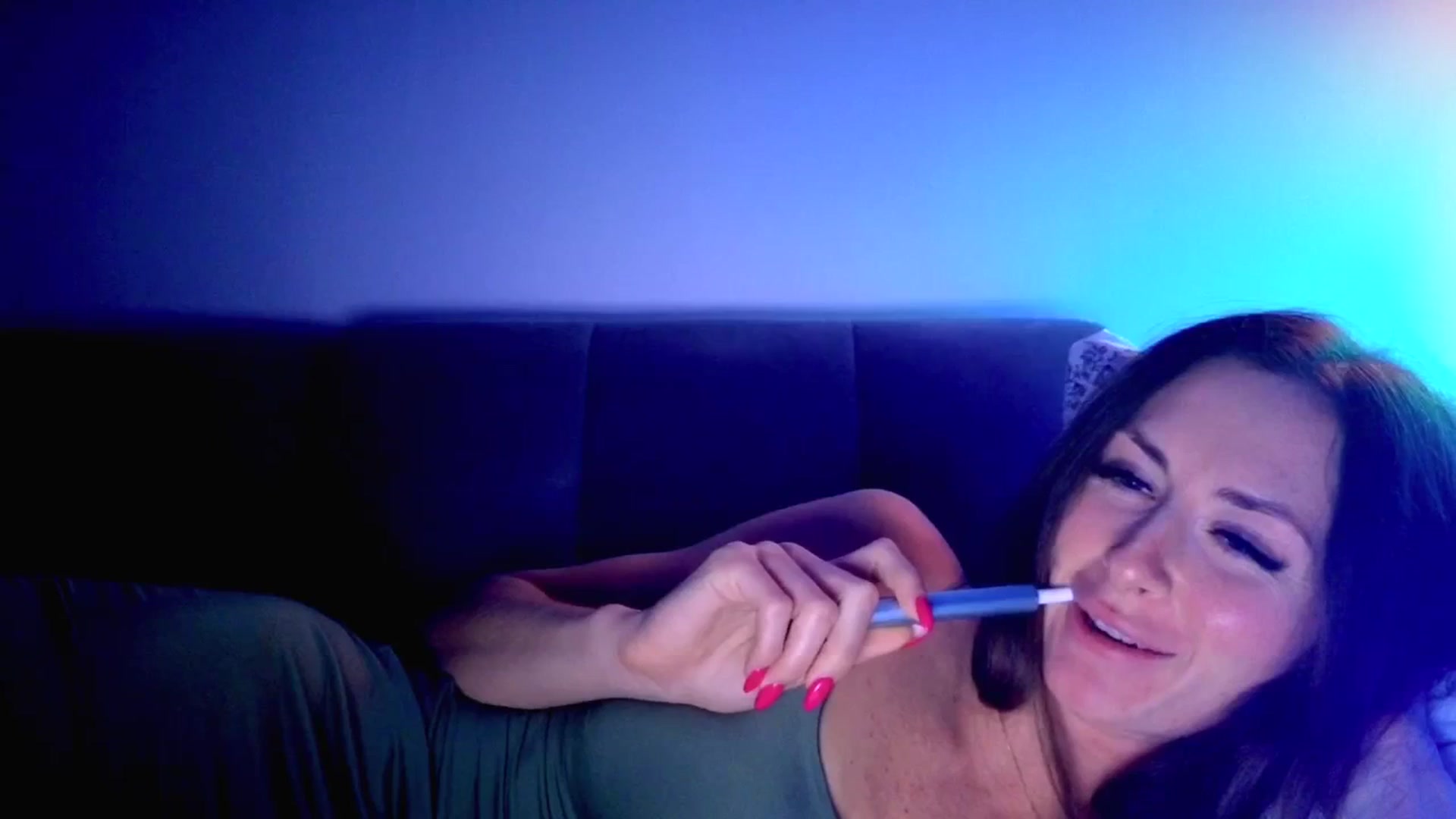 Gallery image thumbnail from Amber_Fry's myfreecams stream on, 11/06/2025, 01:06 image 8 of 20