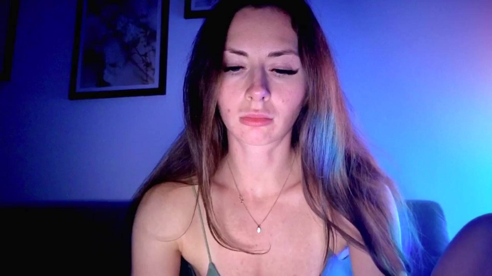 Gallery image thumbnail from Amber_Fry's myfreecams stream on, 11/06/2025, 01:06 image 19 of 20