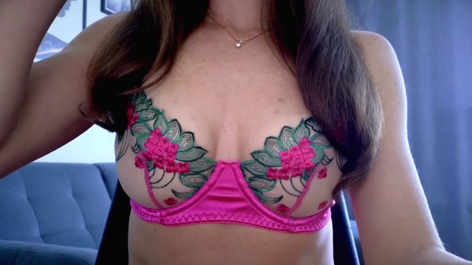 Gallery image thumbnail from Amber_Fry's myfreecams stream on, 11/06/2025, 13:30 image 12 of 20
