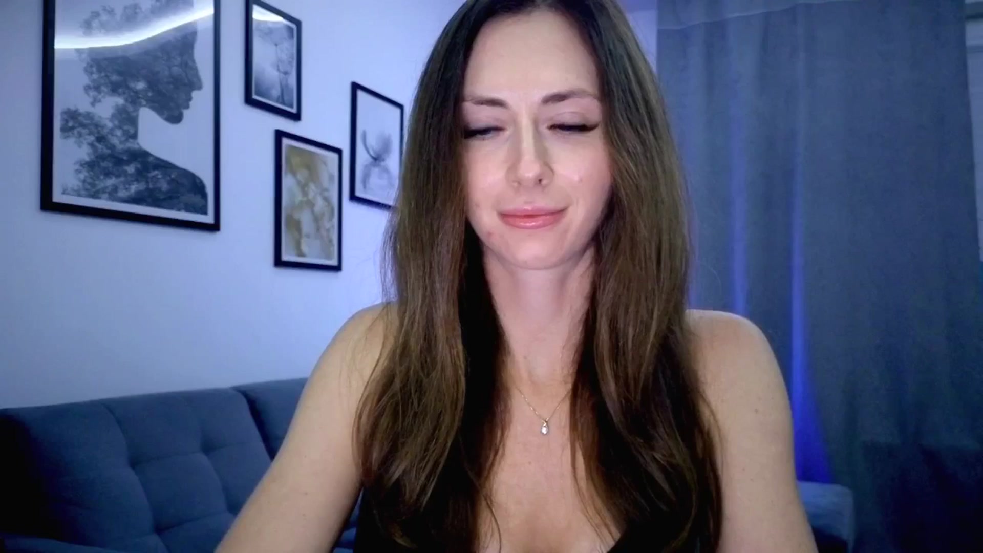 Gallery image thumbnail from Amber_Fry's myfreecams stream on, 11/08/2025, 20:50 image 7 of 20