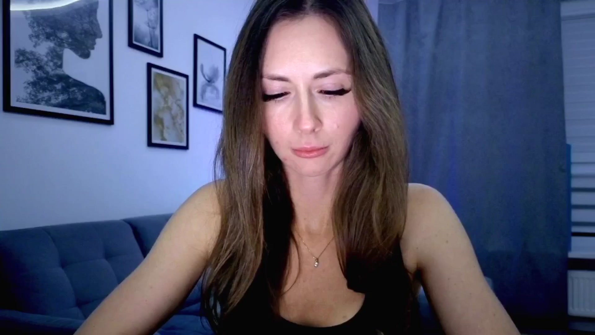 Gallery image thumbnail from Amber_Fry's myfreecams stream on, 11/08/2025, 21:51 image 13 of 20
