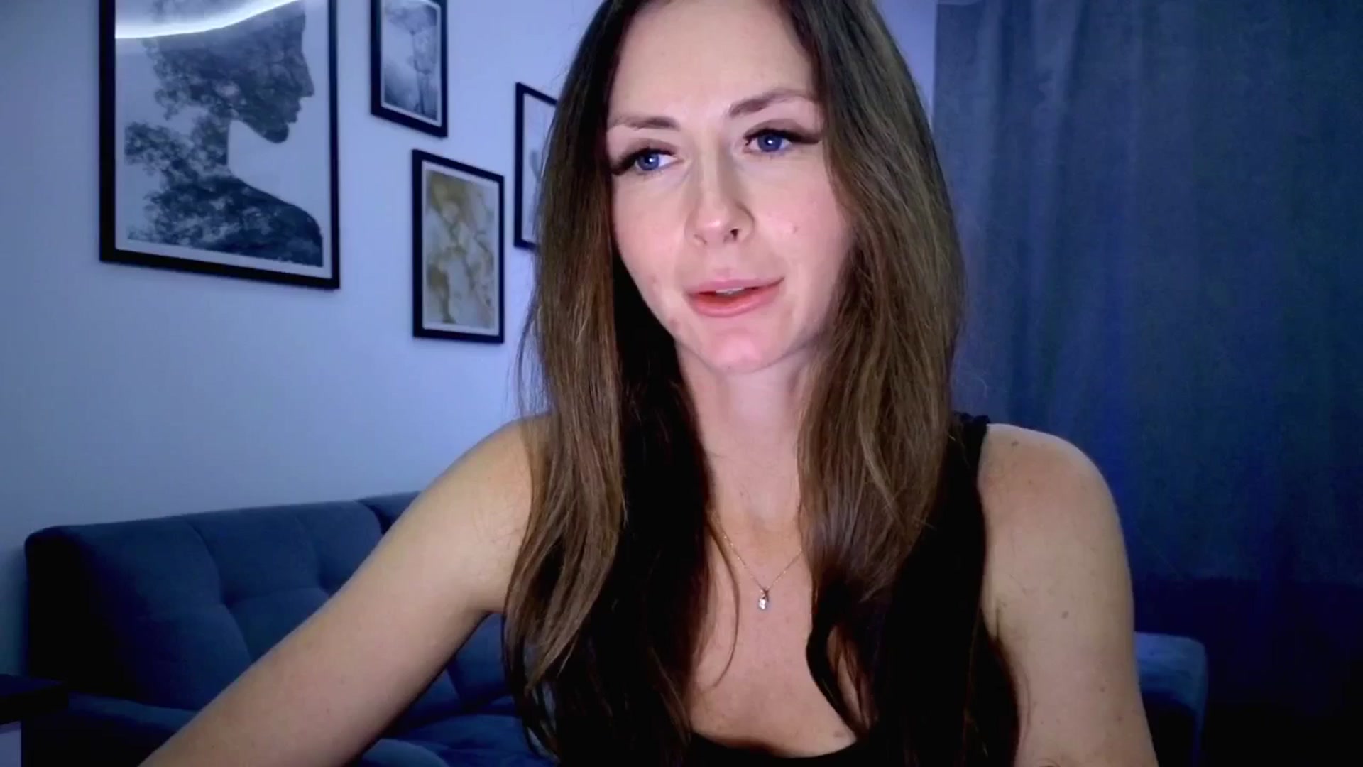 Gallery image thumbnail from Amber_Fry's myfreecams stream on, 11/08/2025, 21:51 image 17 of 20