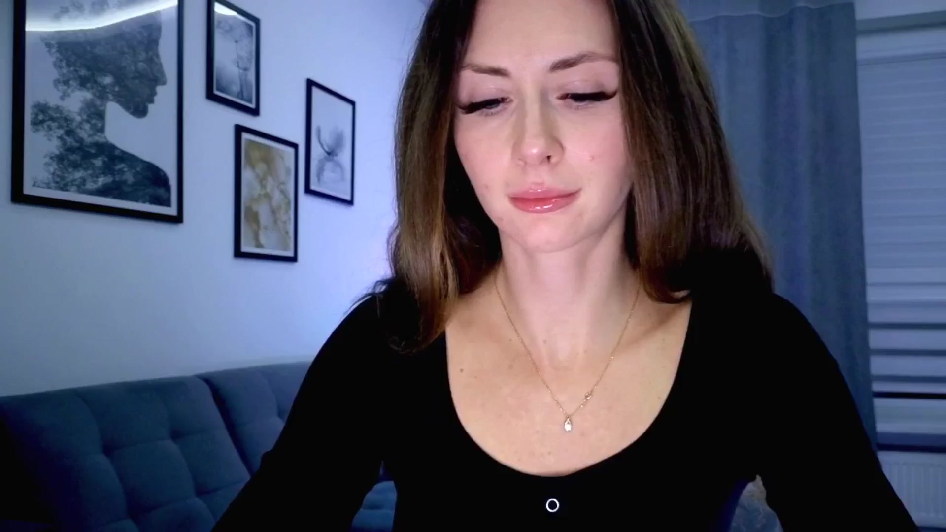 Gallery image thumbnail from Amber_Fry's myfreecams stream on, 11/13/2025, 21:42 image 18 of 20