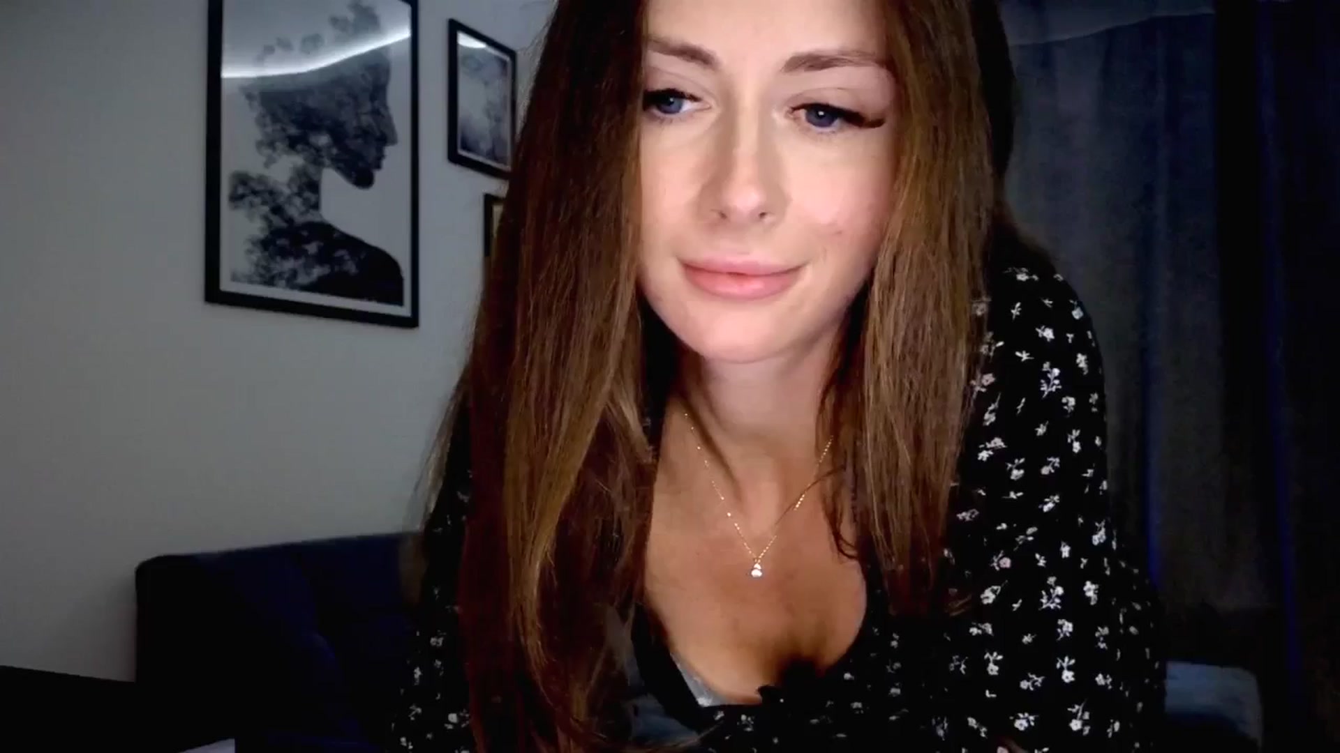 Gallery image thumbnail from Amber_Fry's myfreecams stream on, 11/18/2025, 15:13 image 10 of 20