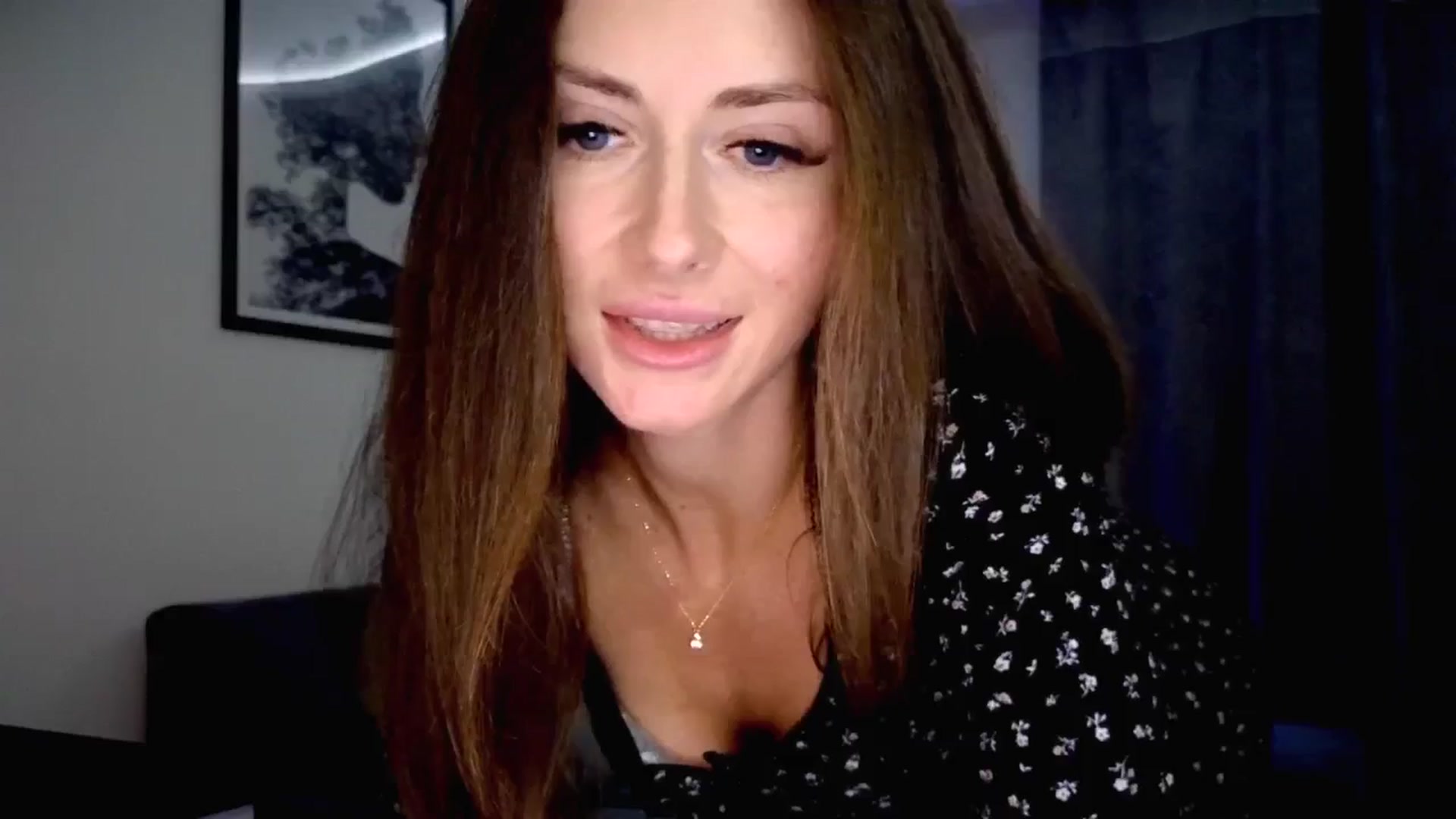 Gallery image thumbnail from Amber_Fry's myfreecams stream on, 11/18/2025, 15:13 image 14 of 20