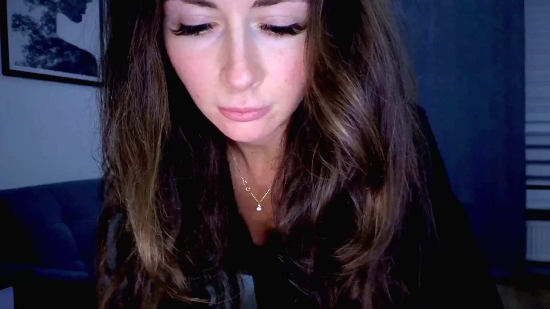 Gallery image thumbnail from Amber_Fry's myfreecams stream on, 11/24/2025, 20:09 image 9 of 20